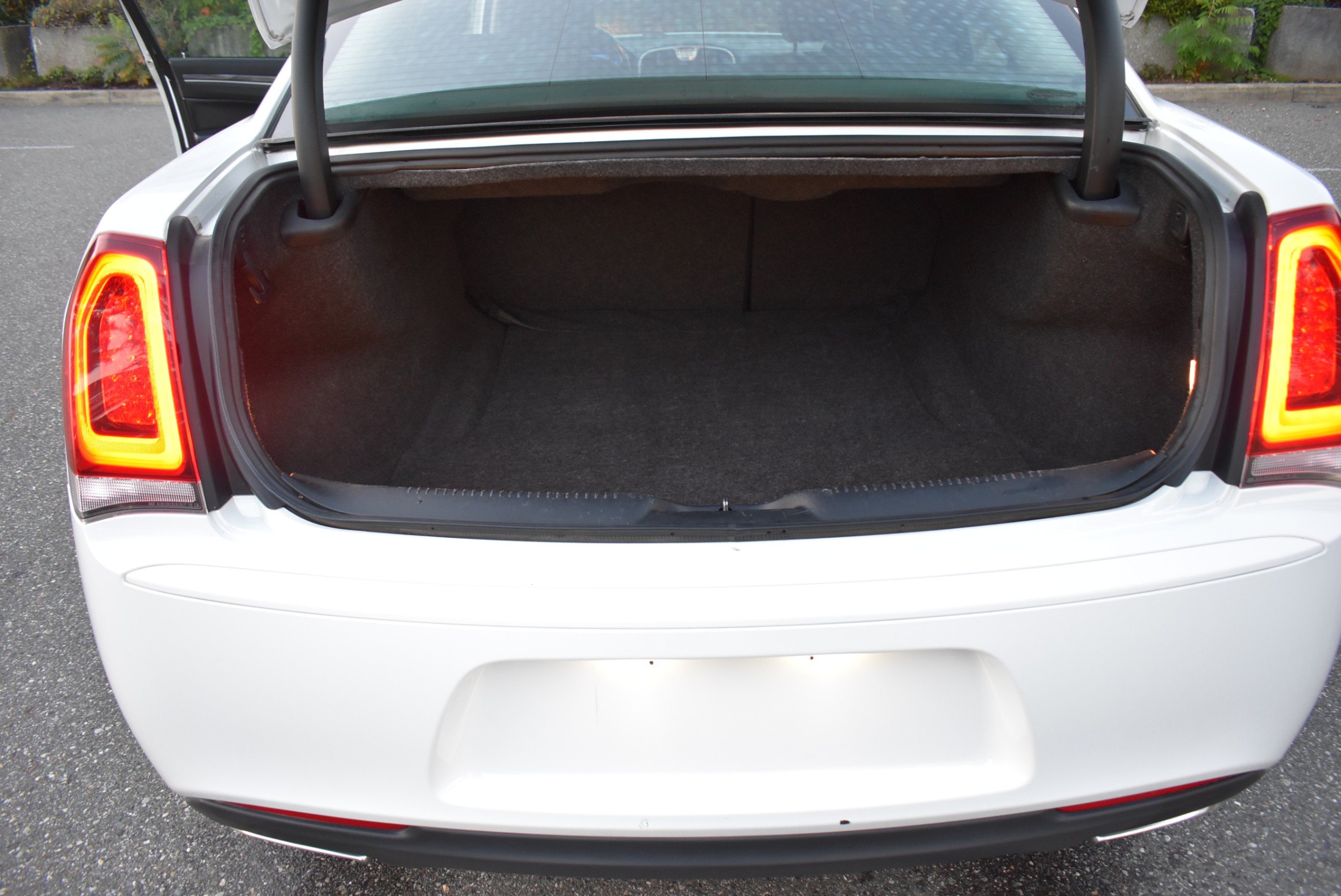 /driveonautoscanadaltd/2021-Chrysler-300-9620602270733012.jpg
