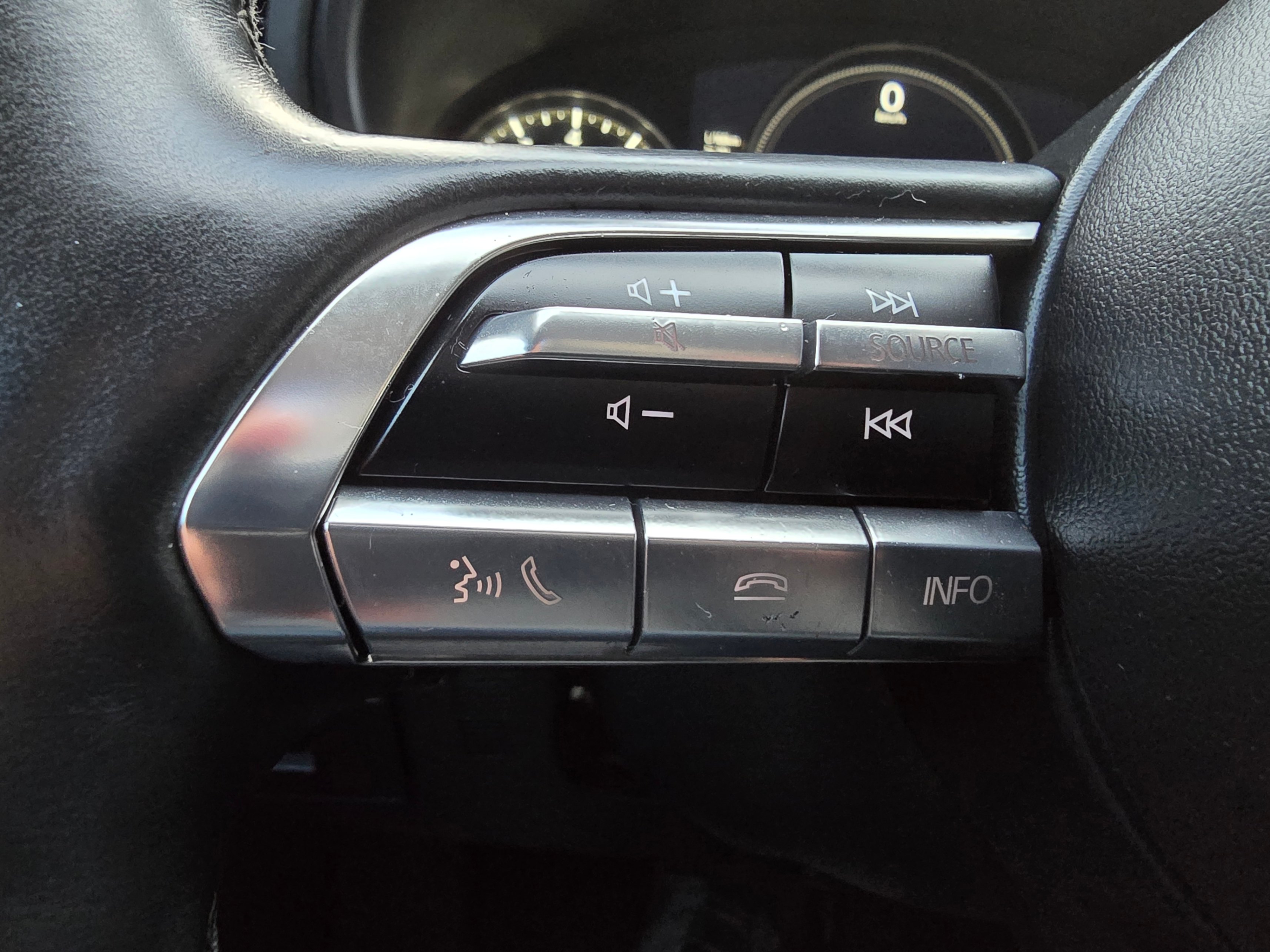 /driveonautoscanadaltd/2021-Mazda-Mazda3-040742469293081784.jpg