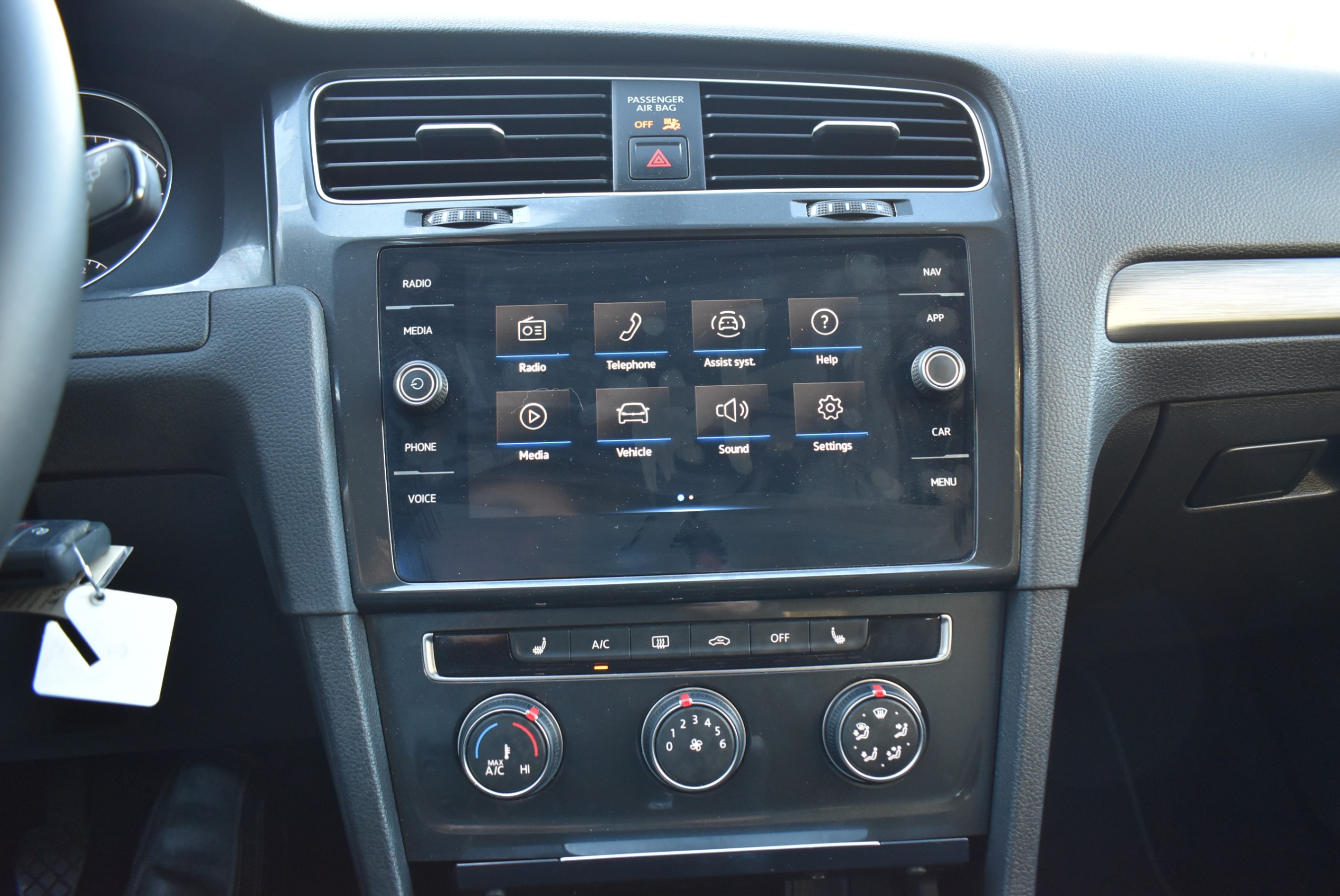 /driveonautoscanadaltd/2021-Volkswagen-Golf-8174018988389409.jpg