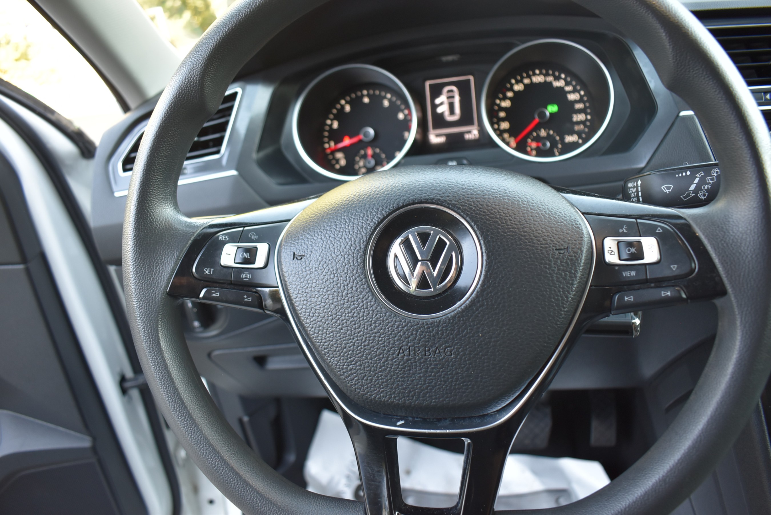 /driveonautoscanadaltd/2021-Volkswagen-Tiguan-779959408288496.jpg