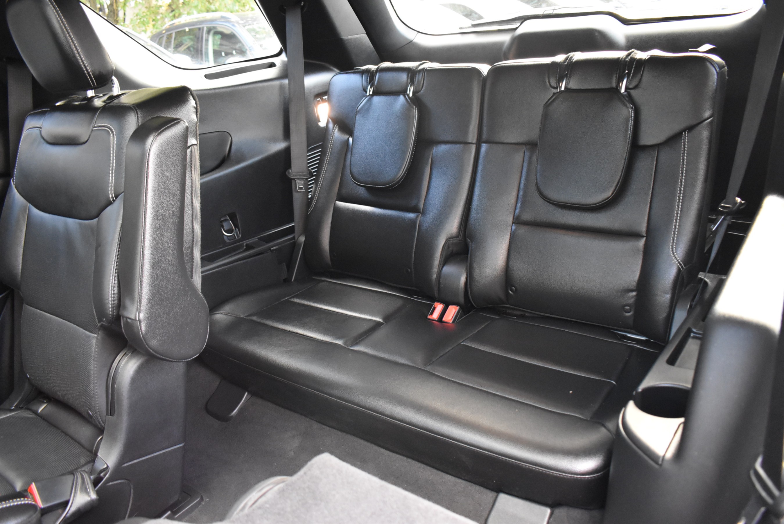/driveonautoscanadaltd/2022-Ford-Explorer-8963252271998561.jpg