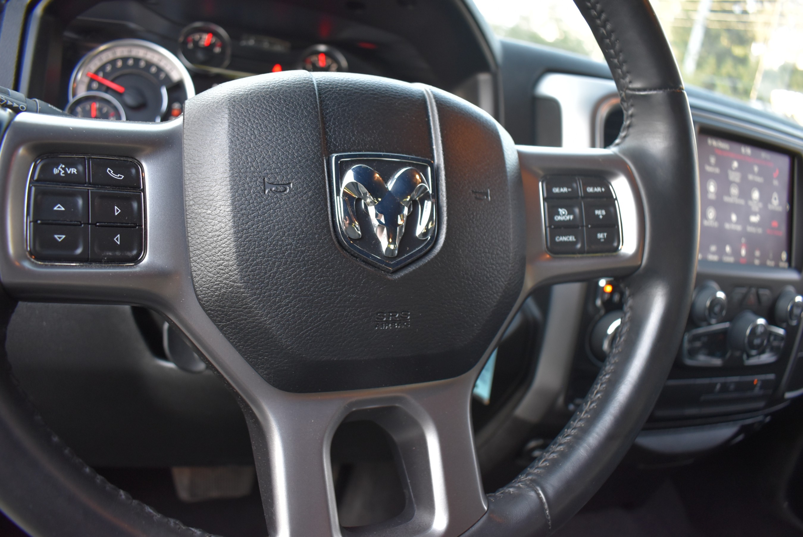 /driveonautoscanadaltd/2022-Ram-1500Classic-4925112202175841.jpg