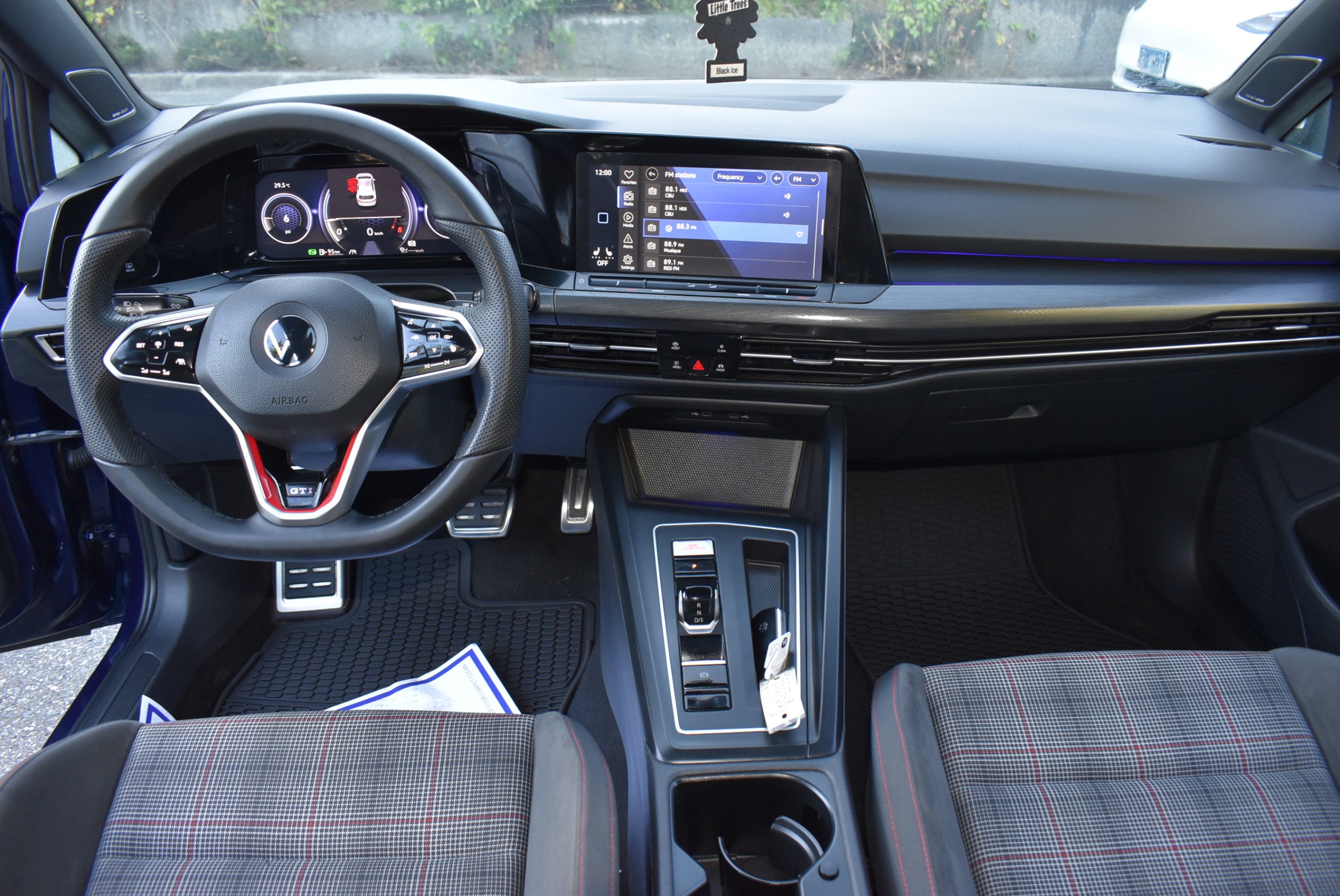 /driveonautoscanadaltd/2022-Volkswagen-GolfGTI-03909084701818566.jpg