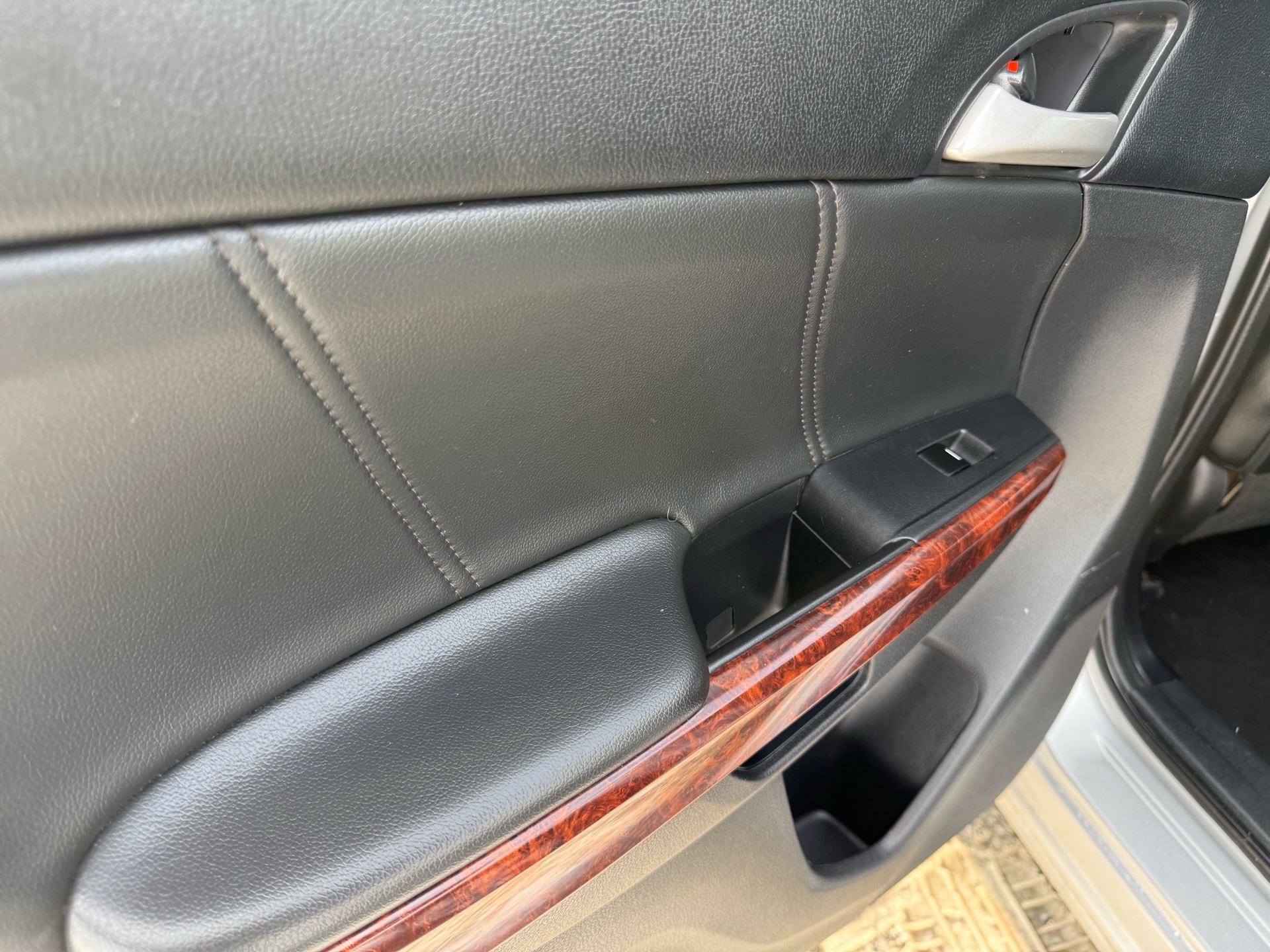 /elitenovaautoinc/2011-Honda-AccordCrosstour-20675497605585558.jpg