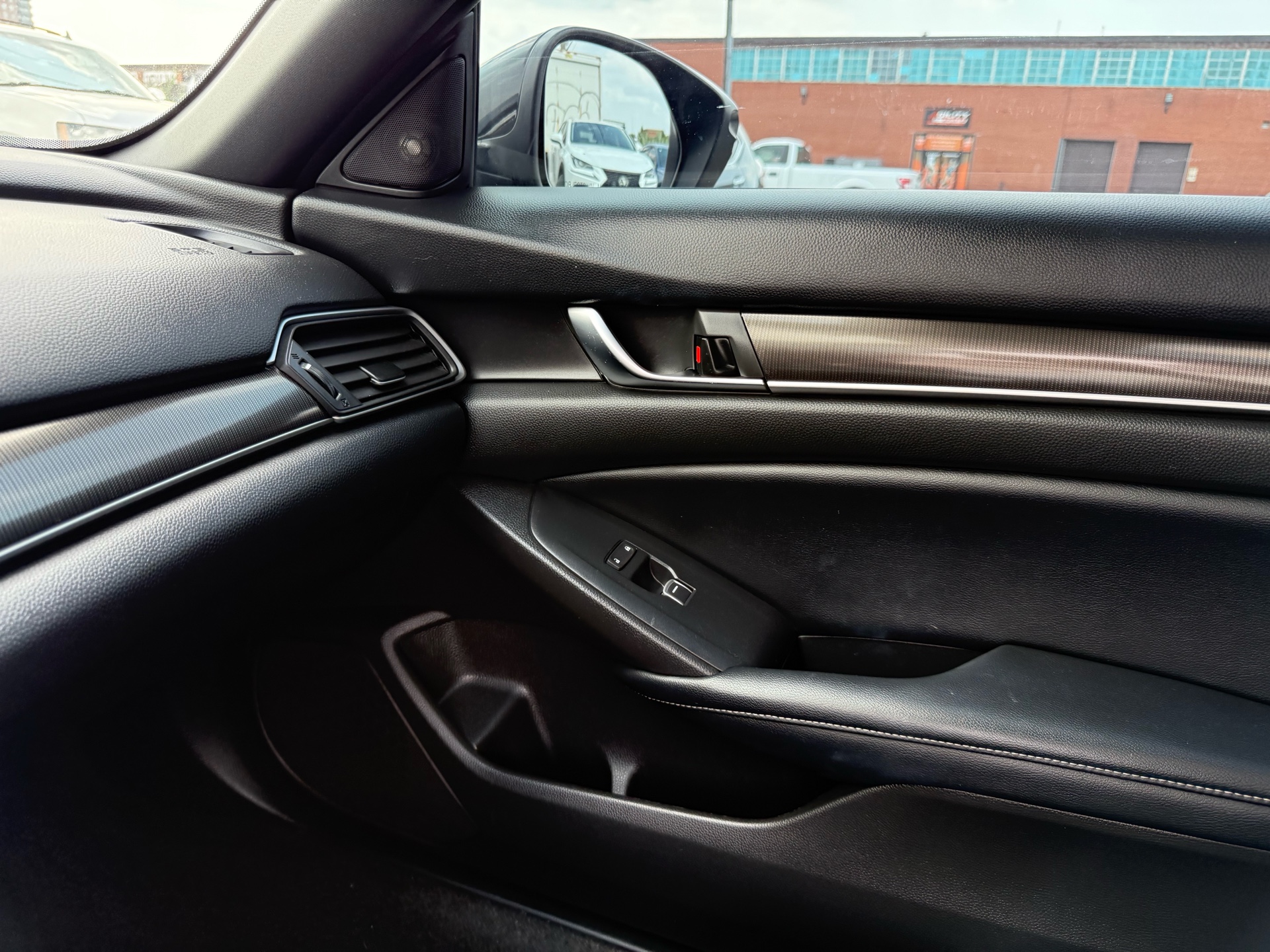 /elitenovaautoinc/2018-Honda-Accord-3209215583120868.jpg