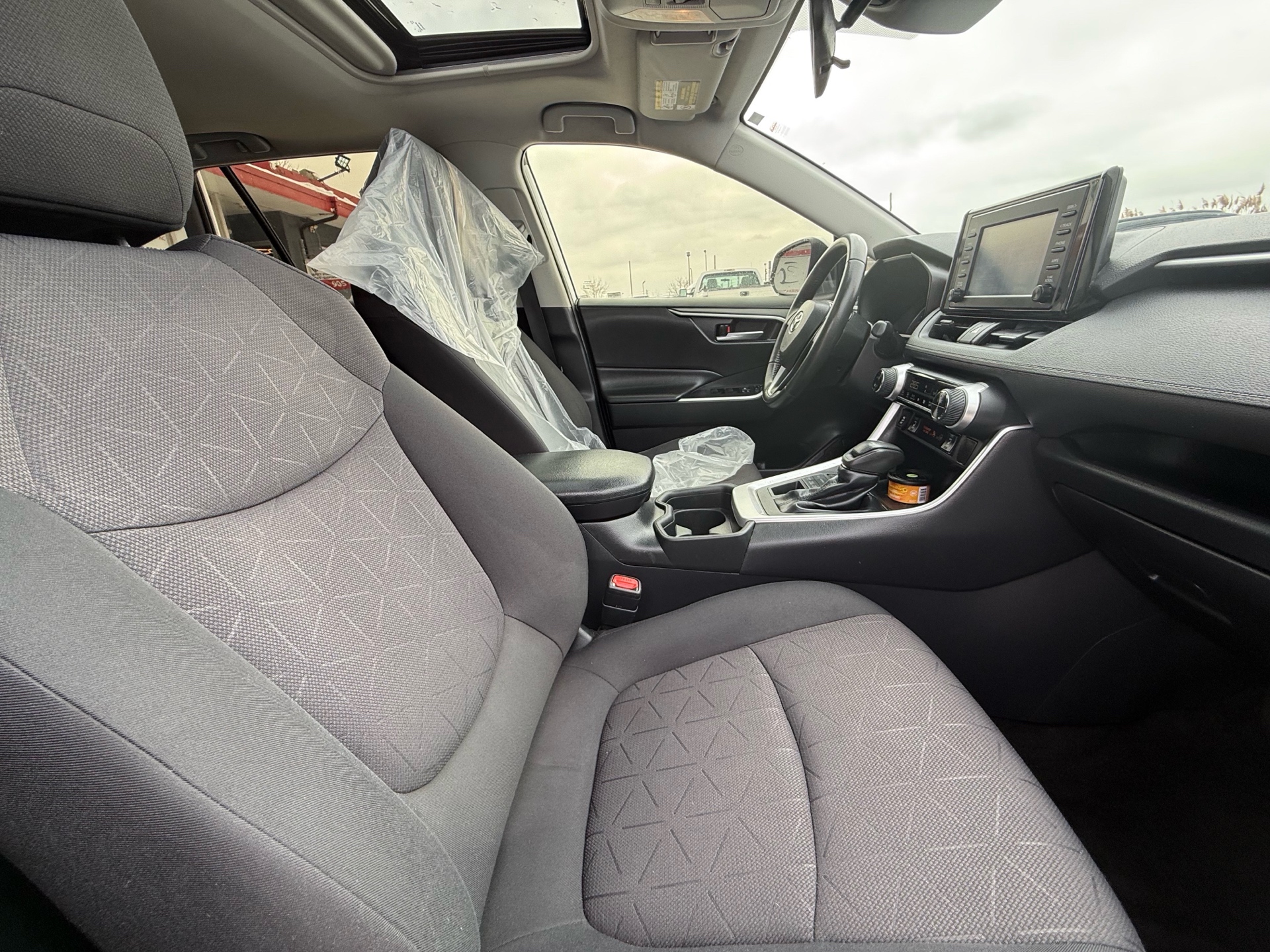 /elitenovaautoinc/2019-Toyota-RAV4-46227972901594283.jpg