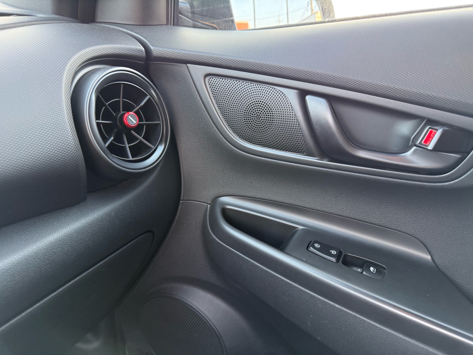 /elitenovaautoinc/2022-Hyundai-Kona-0807716805440899.jpg