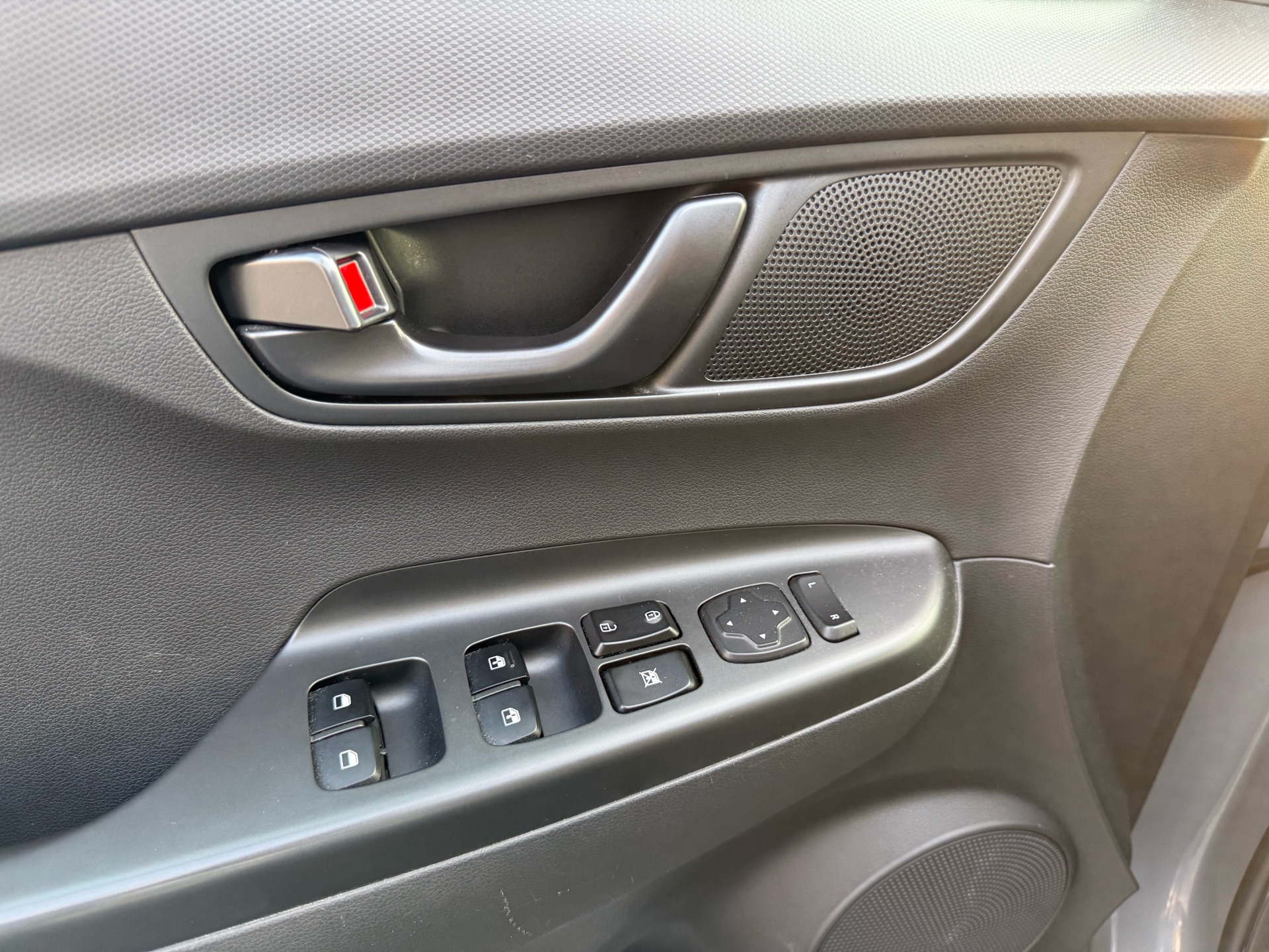 /elitenovaautoinc/2022-Hyundai-Kona-22544181526789564.jpg