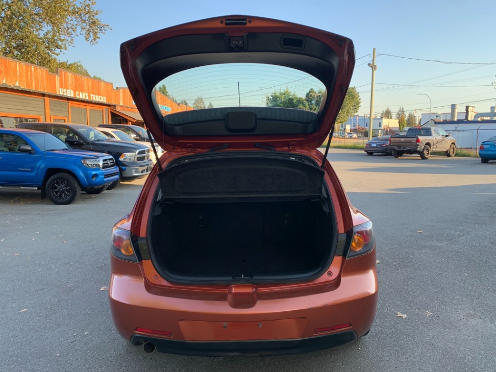 /enixmotorsportltd/2004-Mazda-Mazda3-05109923169581343.jpg