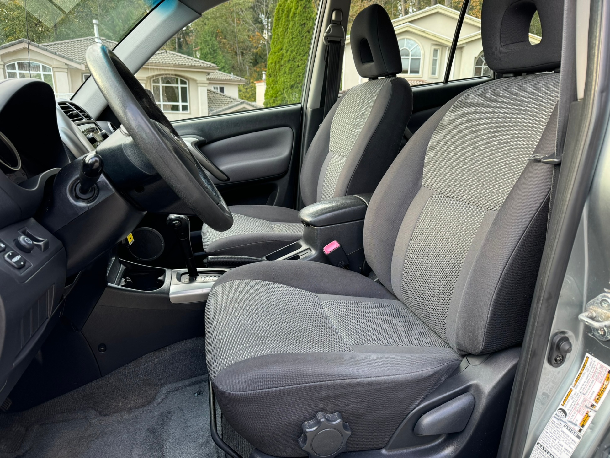 /enixmotorsportltd/2005-Toyota-RAV4-17197028630964328.jpg