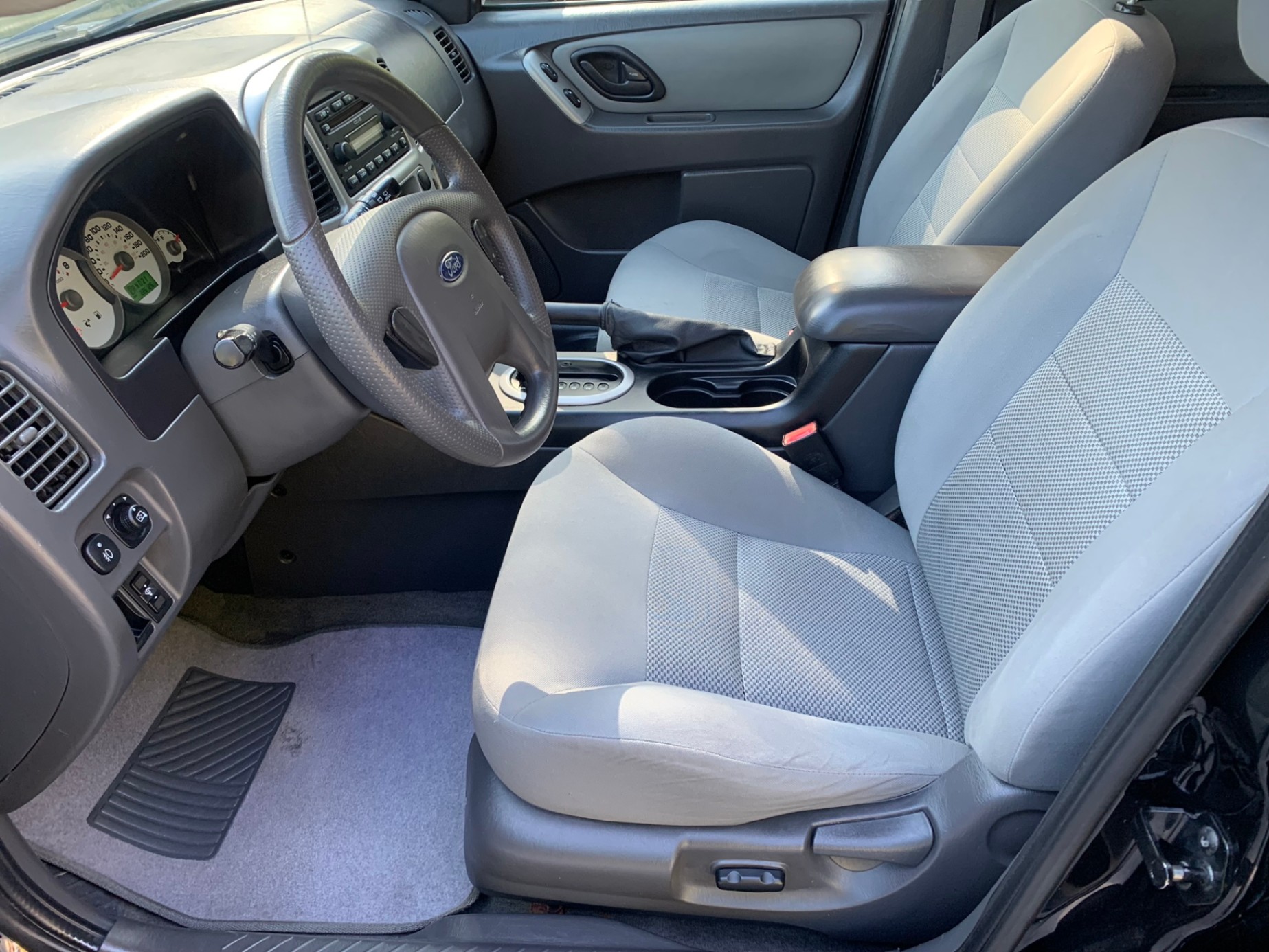 /enixmotorsportltd/2006-Ford-Escape-0827701777248846.jpg