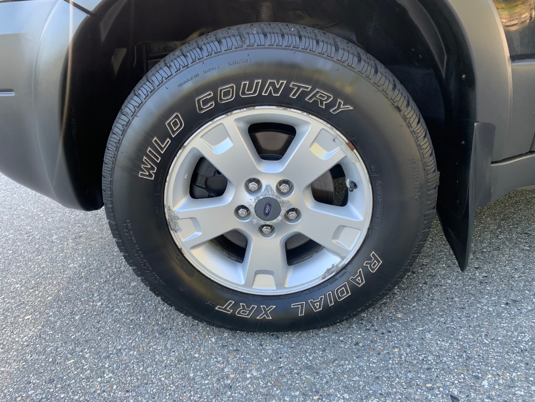 /enixmotorsportltd/2006-Ford-Escape-6384216979157937.jpg
