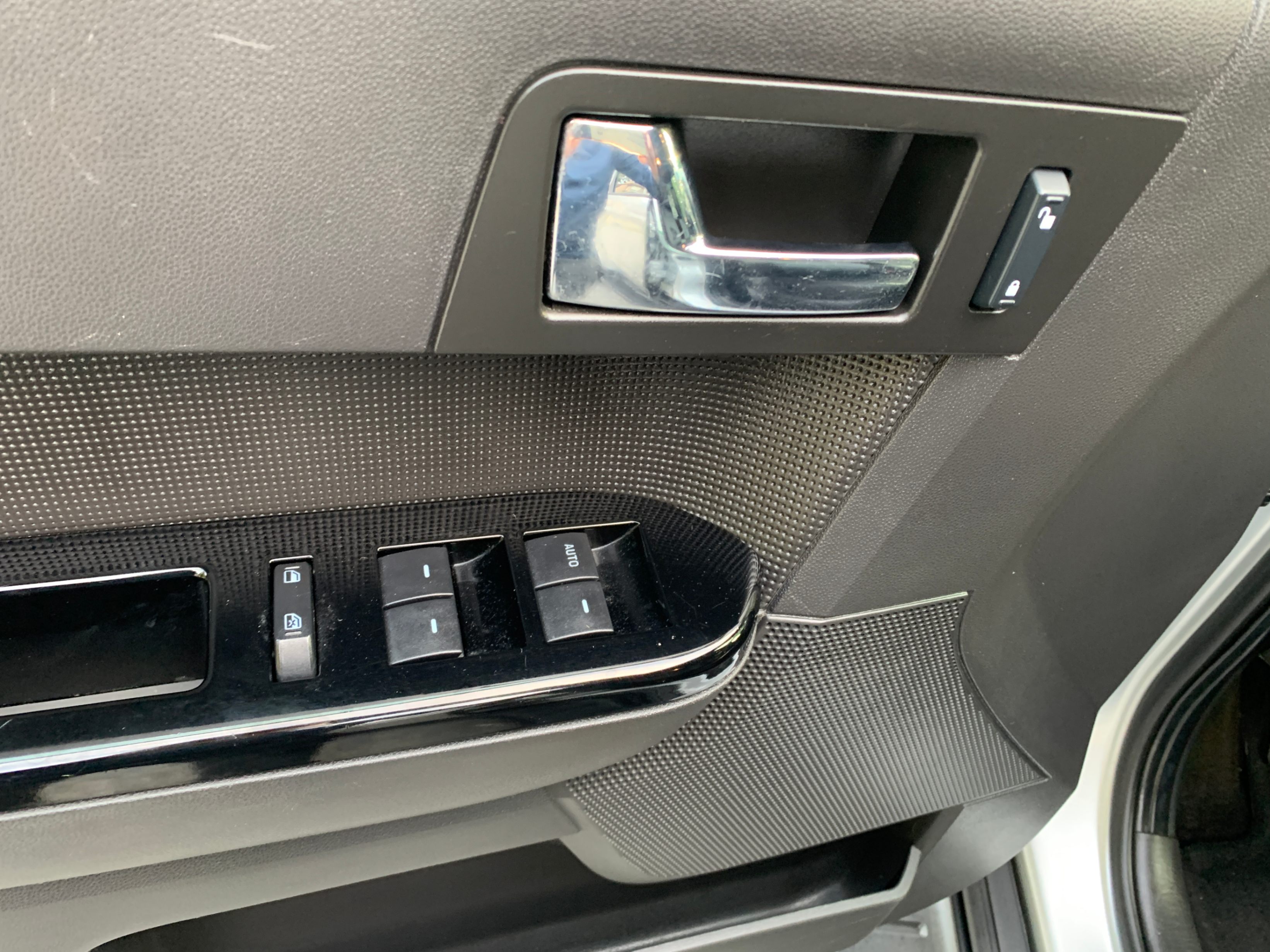 /enixmotorsportltd/2009-Ford-Escape-8115422305717543.jpg
