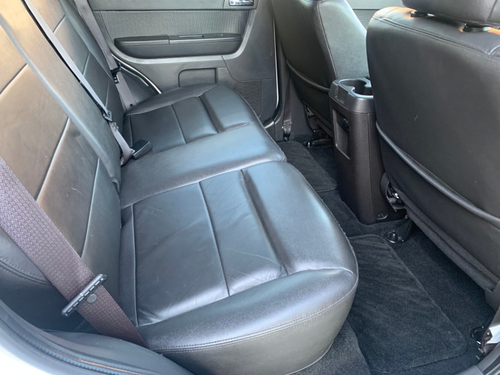 /enixmotorsportltd/2010-Ford-Escape-09024076365497447.jpg