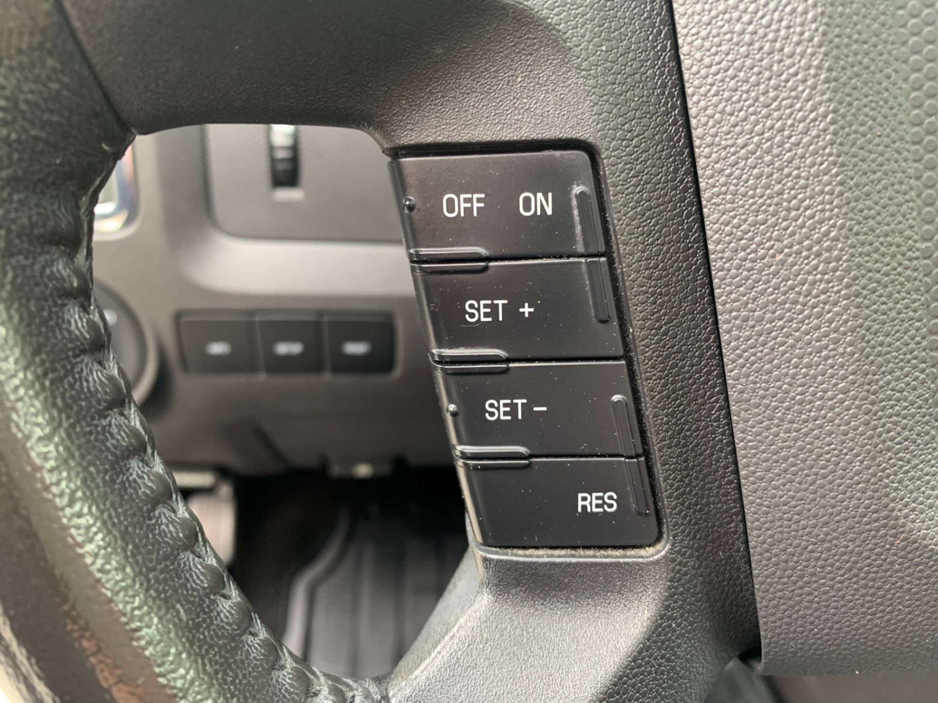 /enixmotorsportltd/2010-Ford-Escape-0907431582689675.jpg