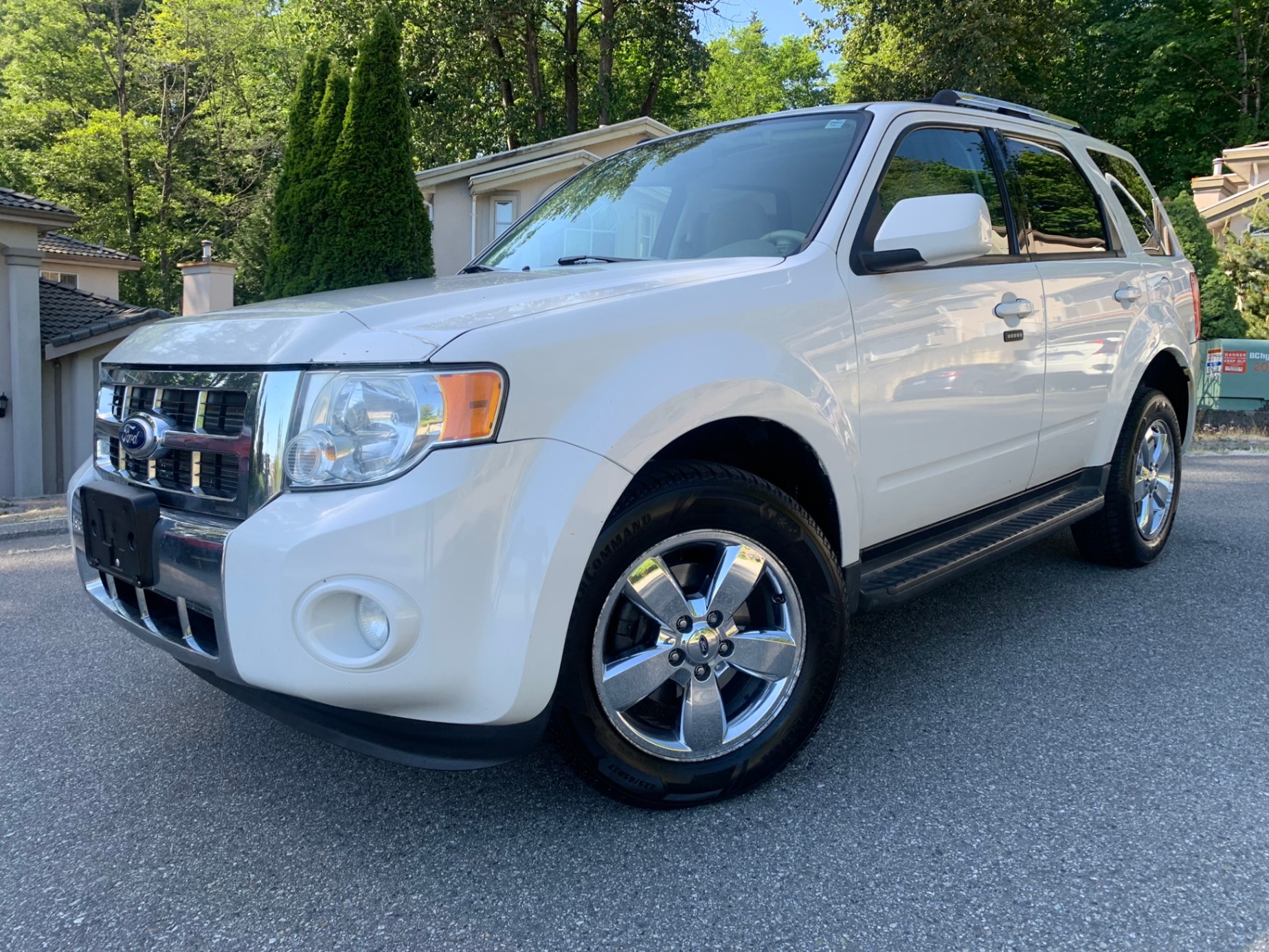 /enixmotorsportltd/2010-Ford-Escape-12689030618694996.jpg