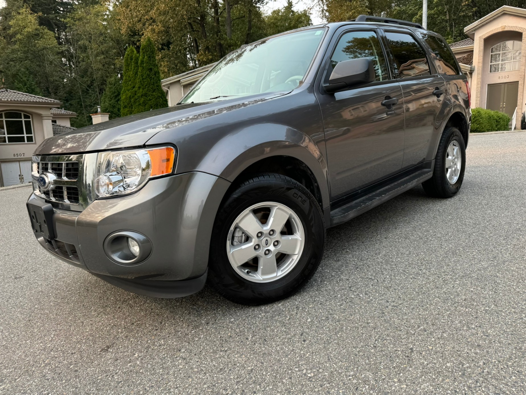 /enixmotorsportltd/2010-Ford-Escape-25954210941061895.jpg