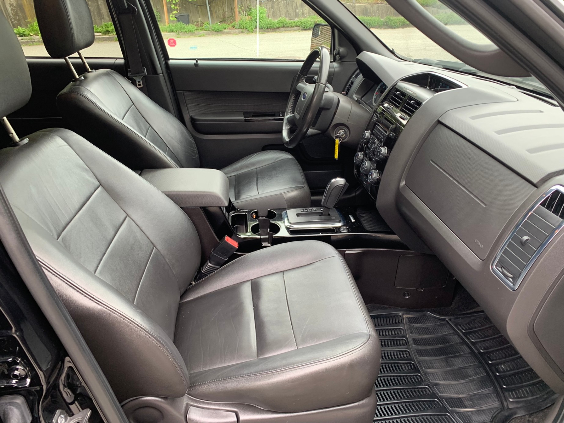 /enixmotorsportltd/2010-Ford-Escape-7013030929599704.jpg