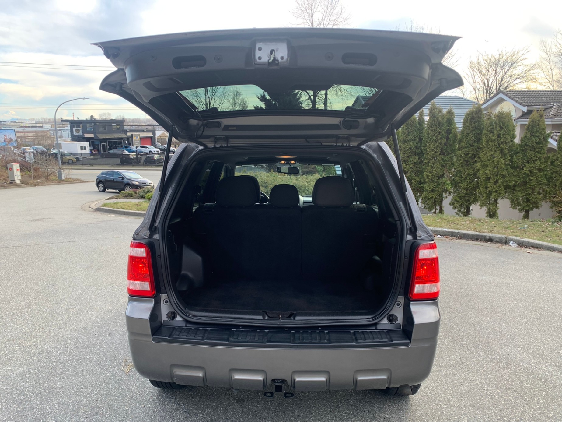 /enixmotorsportltd/2010-Ford-Escape-7942593061784669.jpg
