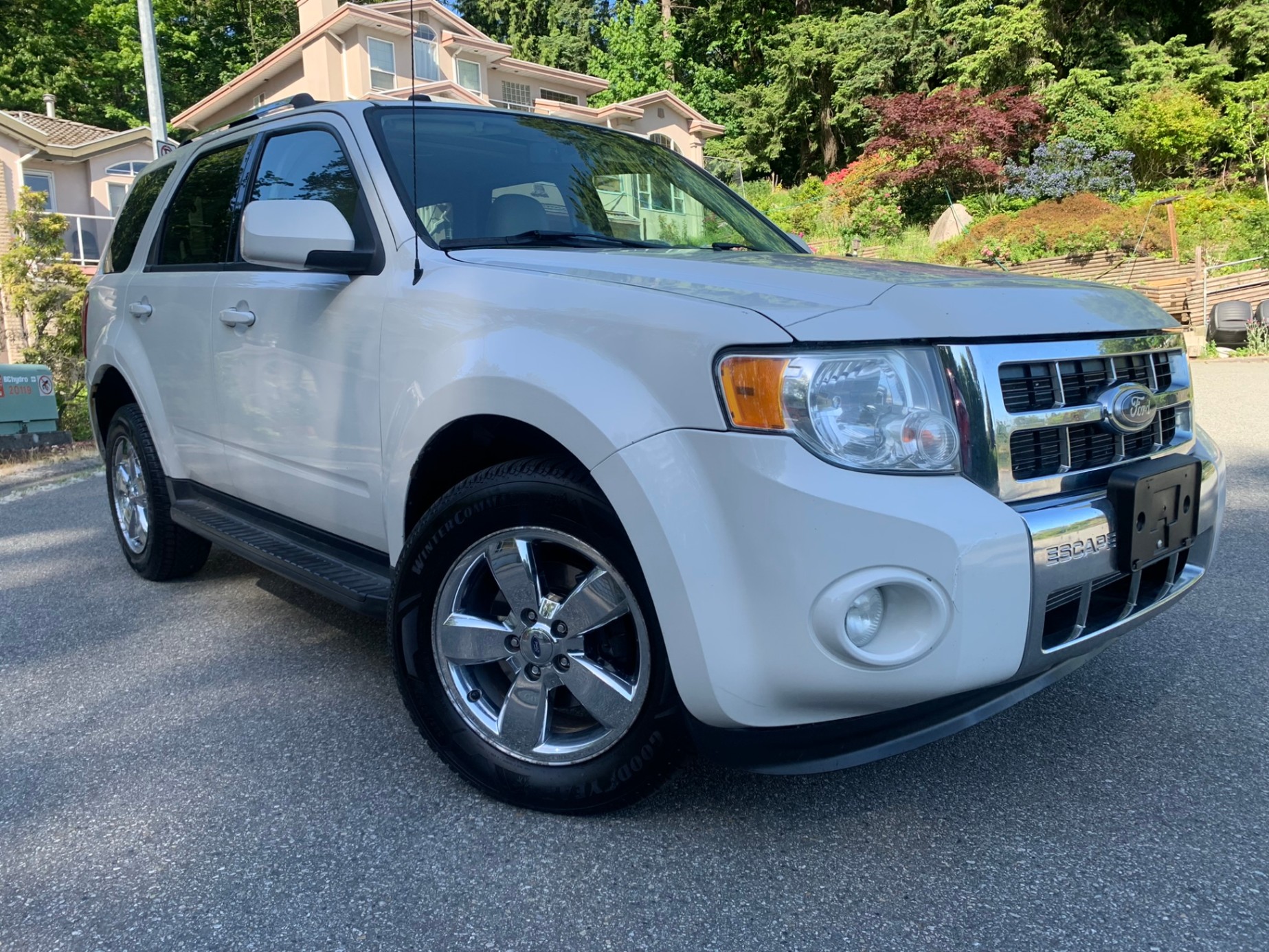 /enixmotorsportltd/2010-Ford-Escape-9523365242679194.jpg