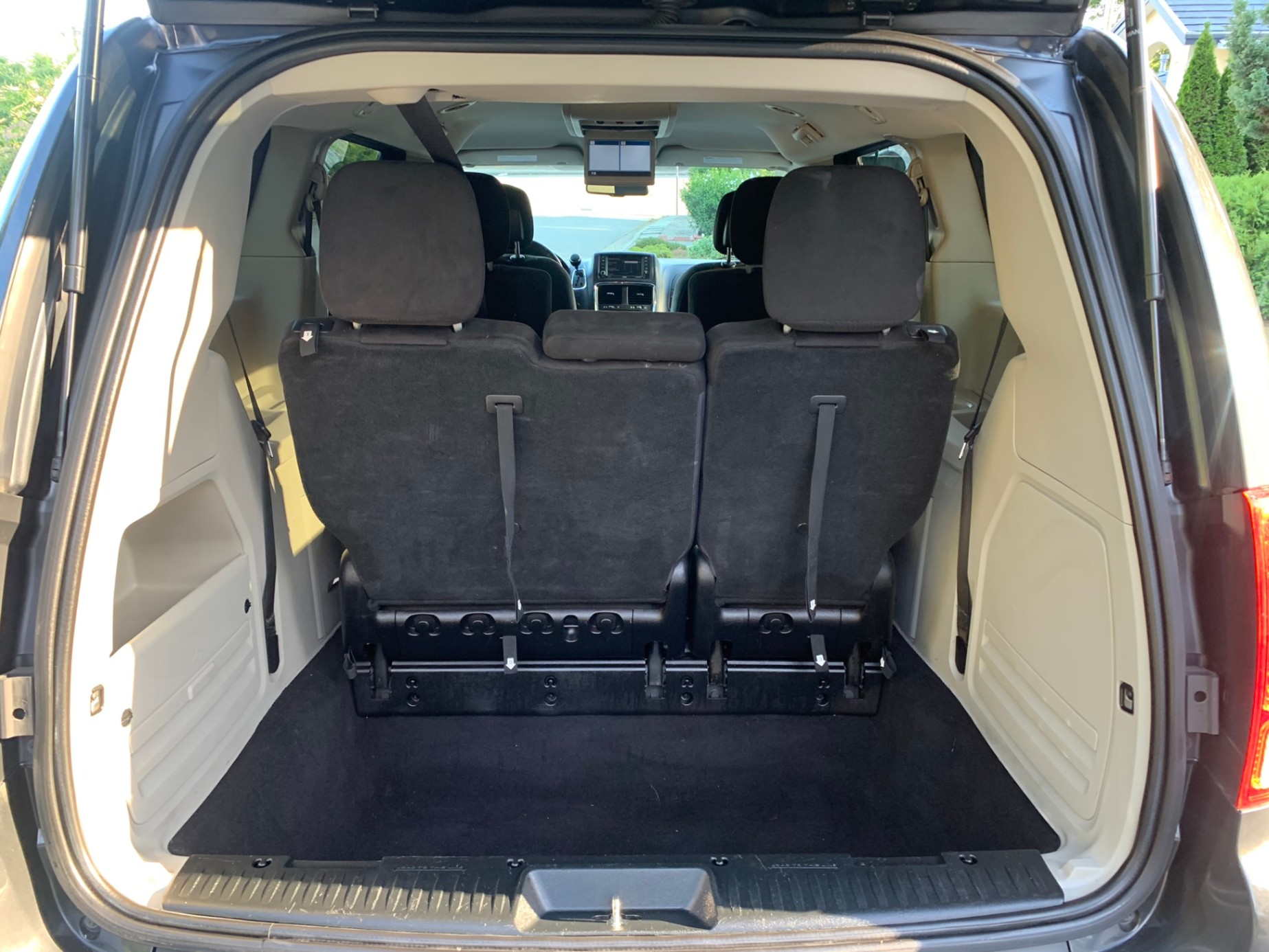 /enixmotorsportltd/2011-Dodge-GrandCaravan-38039935861819085.jpg