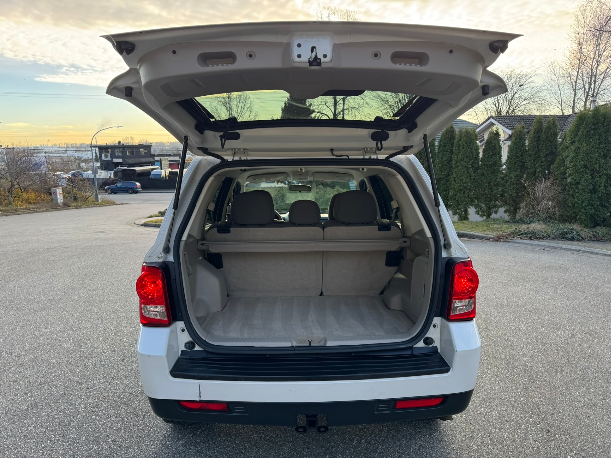 /enixmotorsportltd/2011-Mazda-Tribute-7899390154023727.jpg
