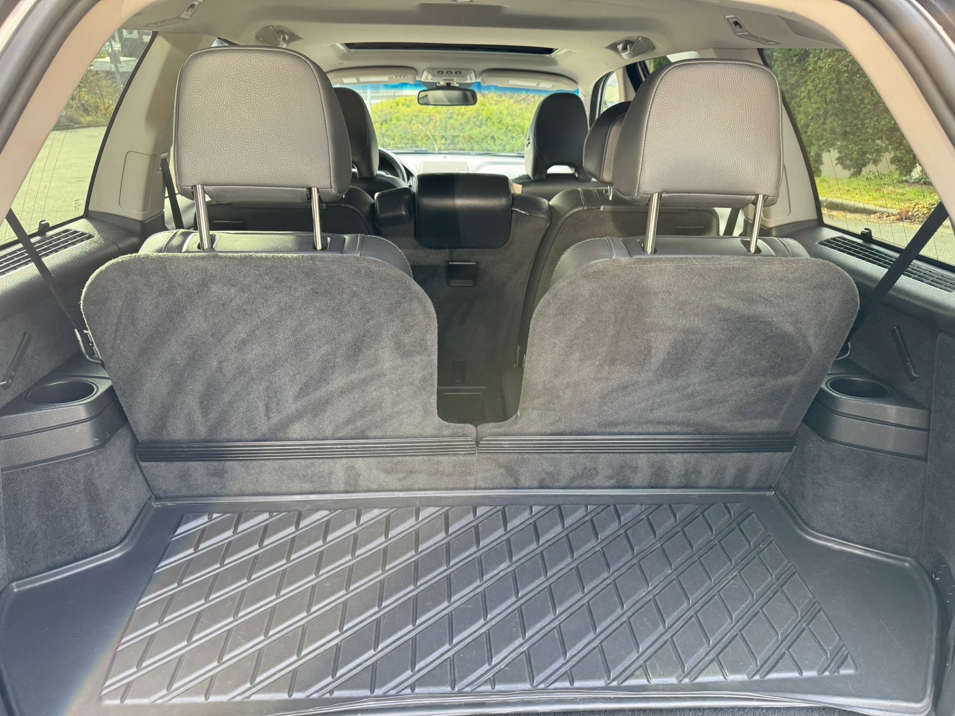 /enixmotorsportltd/2011-Volvo-XC90-2905228440405436.jpg