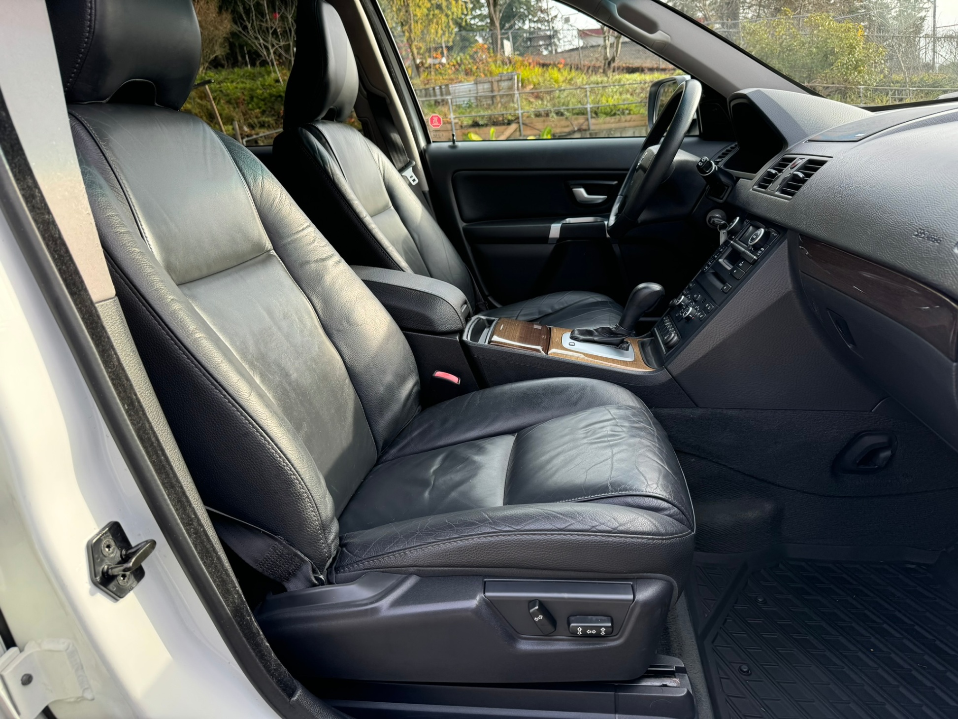/enixmotorsportltd/2011-Volvo-XC90-5905223893112812.jpg