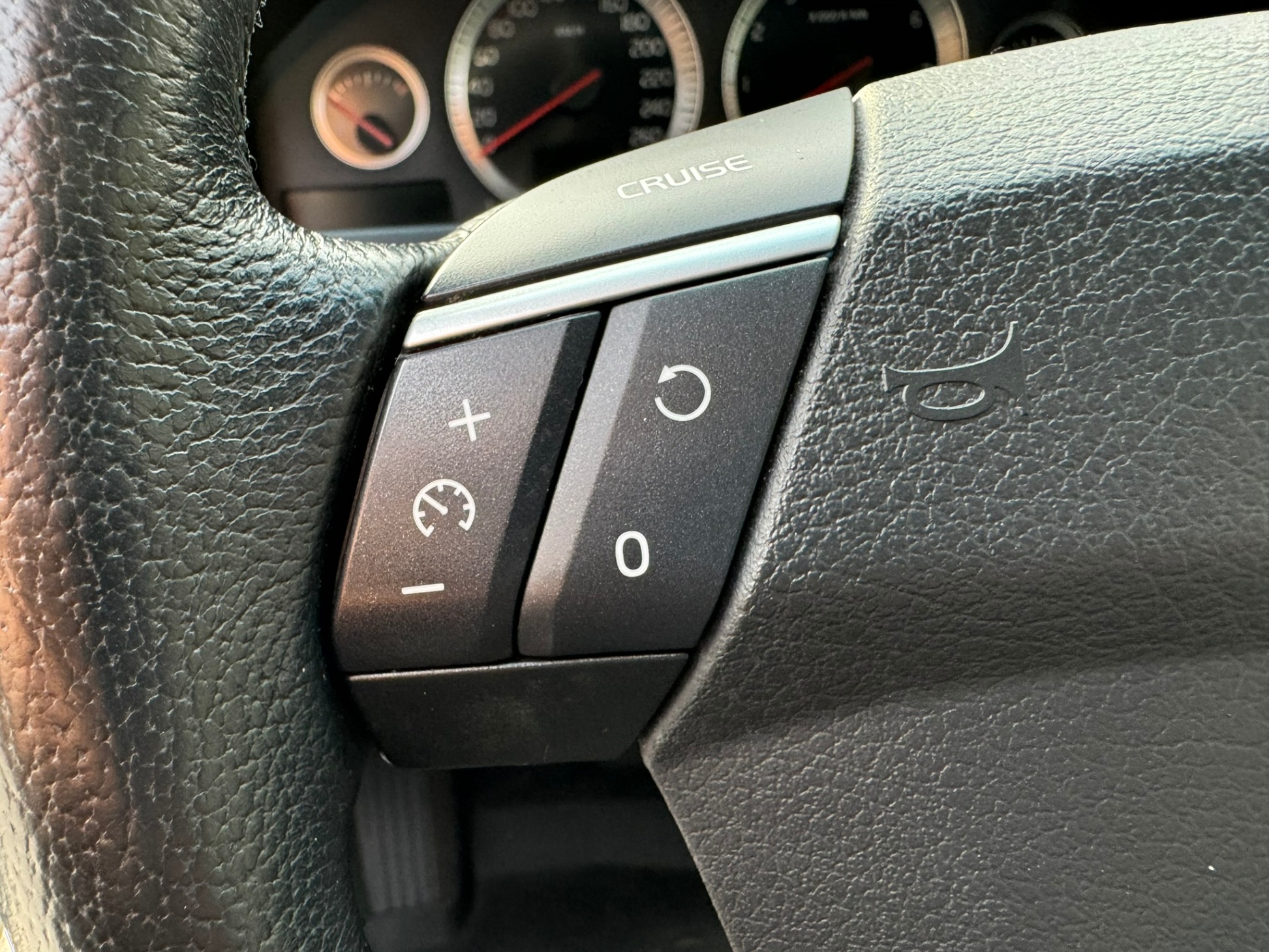 /enixmotorsportltd/2011-Volvo-XC90-6827416855741069.jpg
