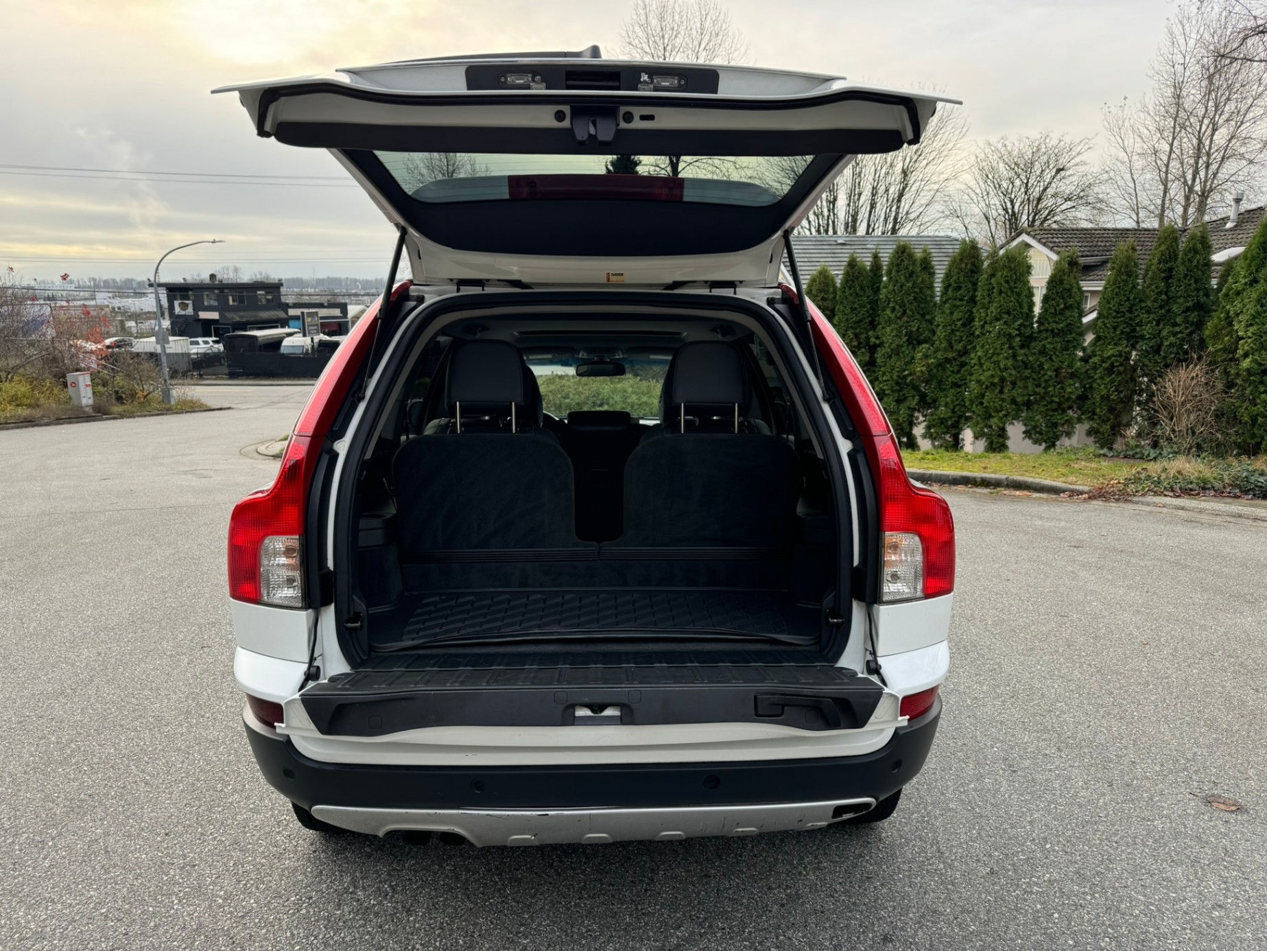 /enixmotorsportltd/2011-Volvo-XC90-9388964920269471.jpg