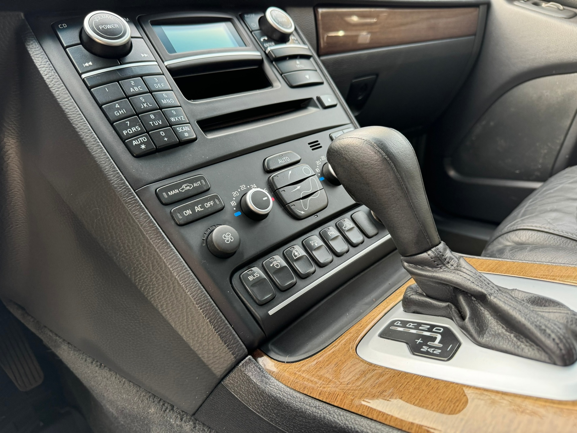 /enixmotorsportltd/2011-Volvo-XC90-9393671112466262.jpg