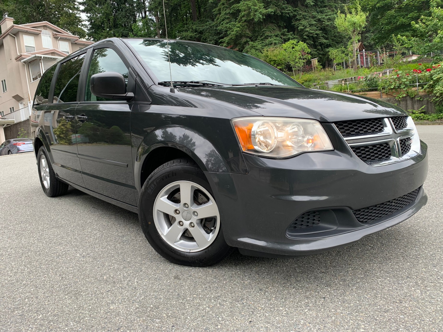 /enixmotorsportltd/2012-Dodge-GrandCaravan-10923215984595269.jpg