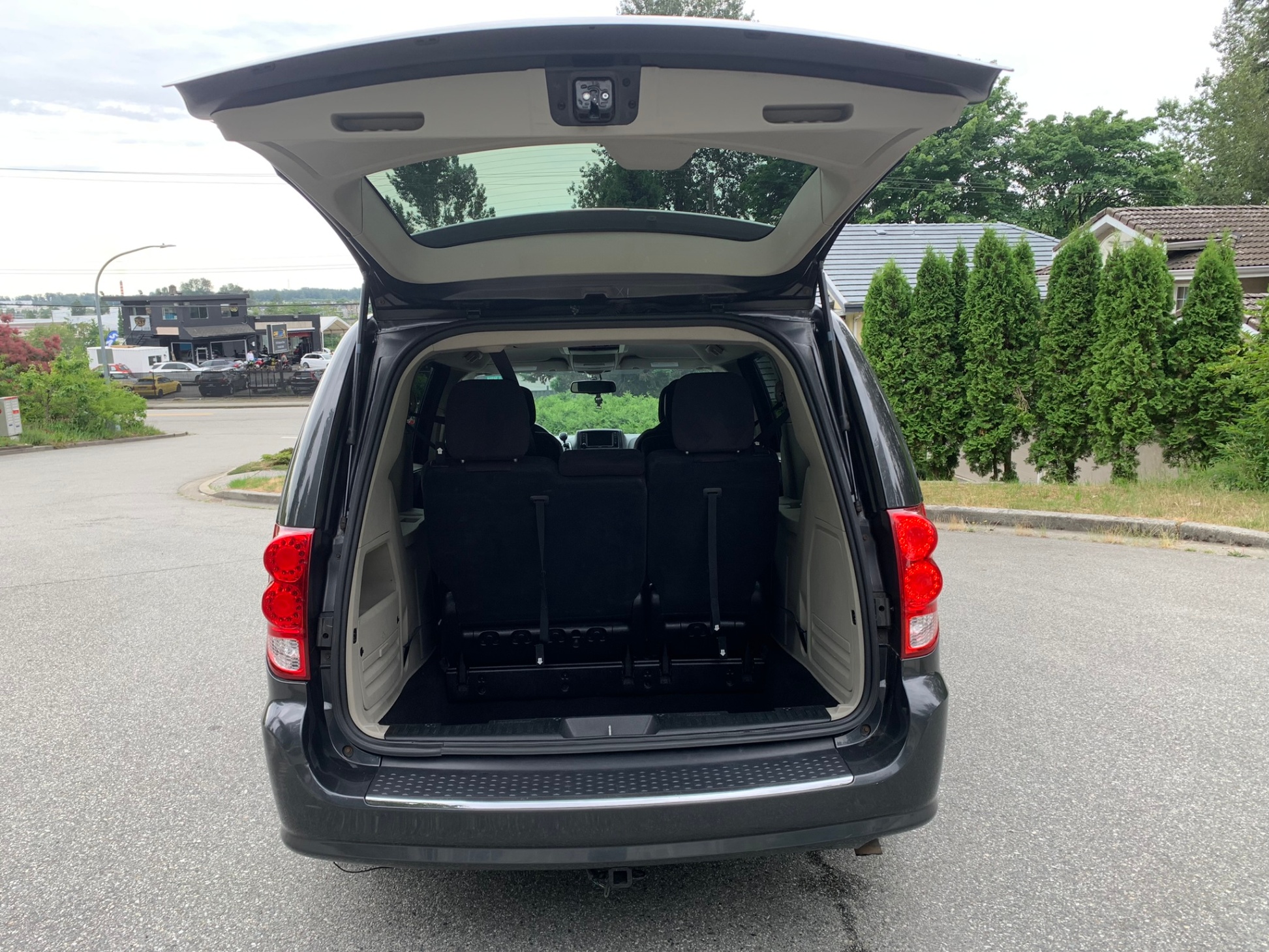 /enixmotorsportltd/2012-Dodge-GrandCaravan-5277429549637185.jpg