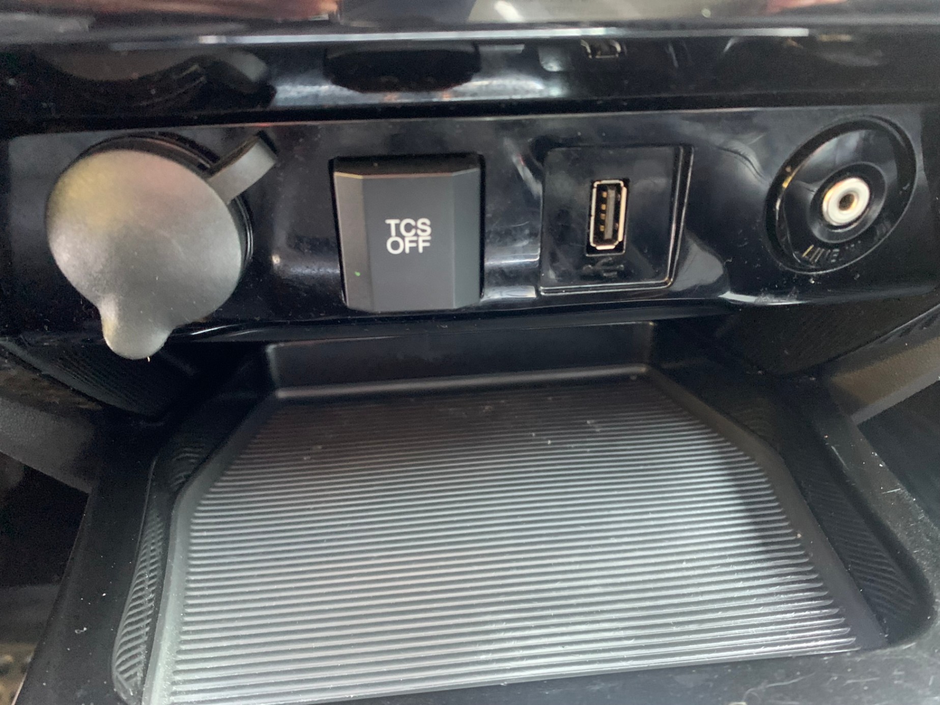 /enixmotorsportltd/2012-Ford-Escape-12482134803913691.jpg