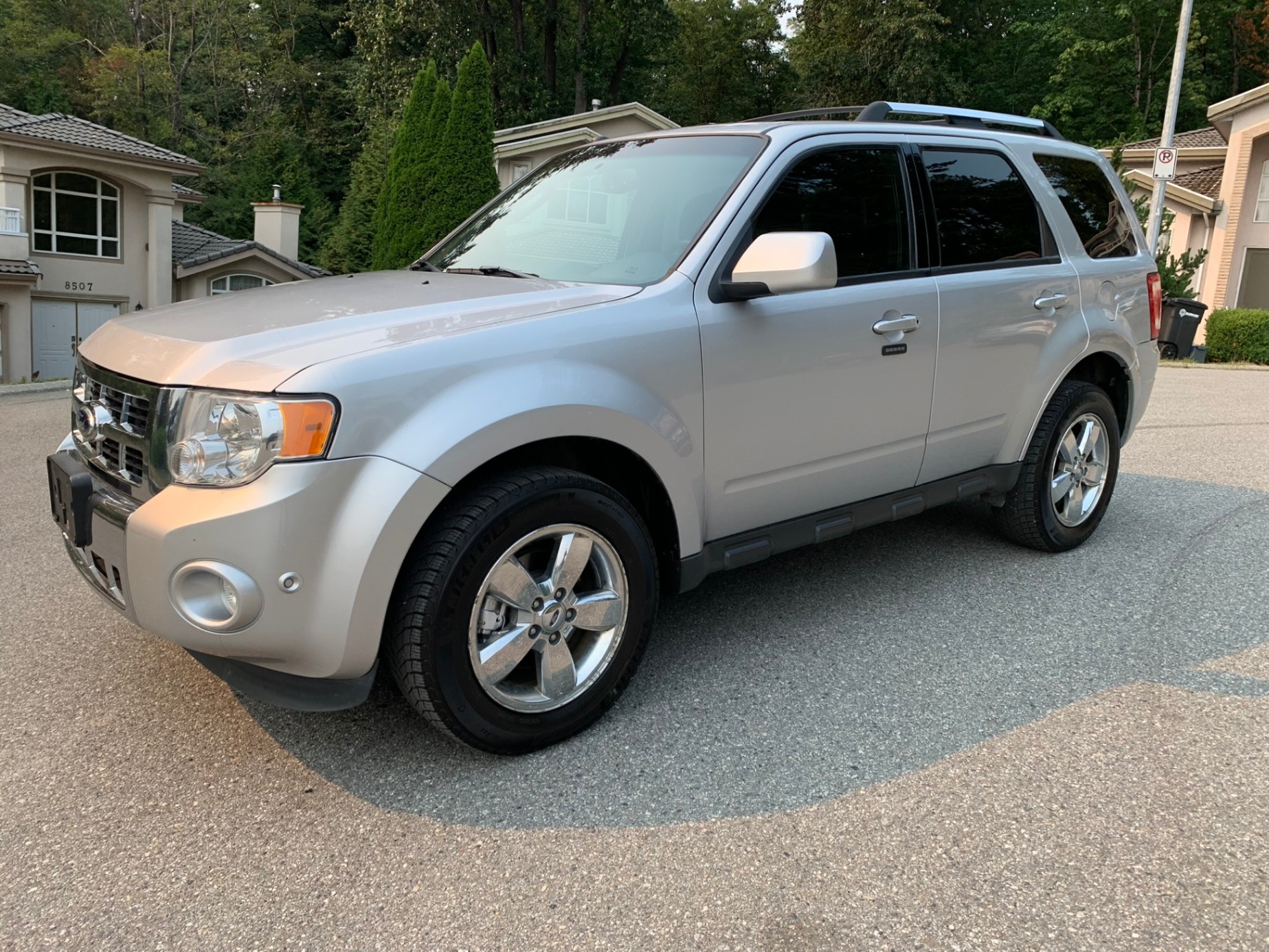/enixmotorsportltd/2012-Ford-Escape-1967906855940007.jpg