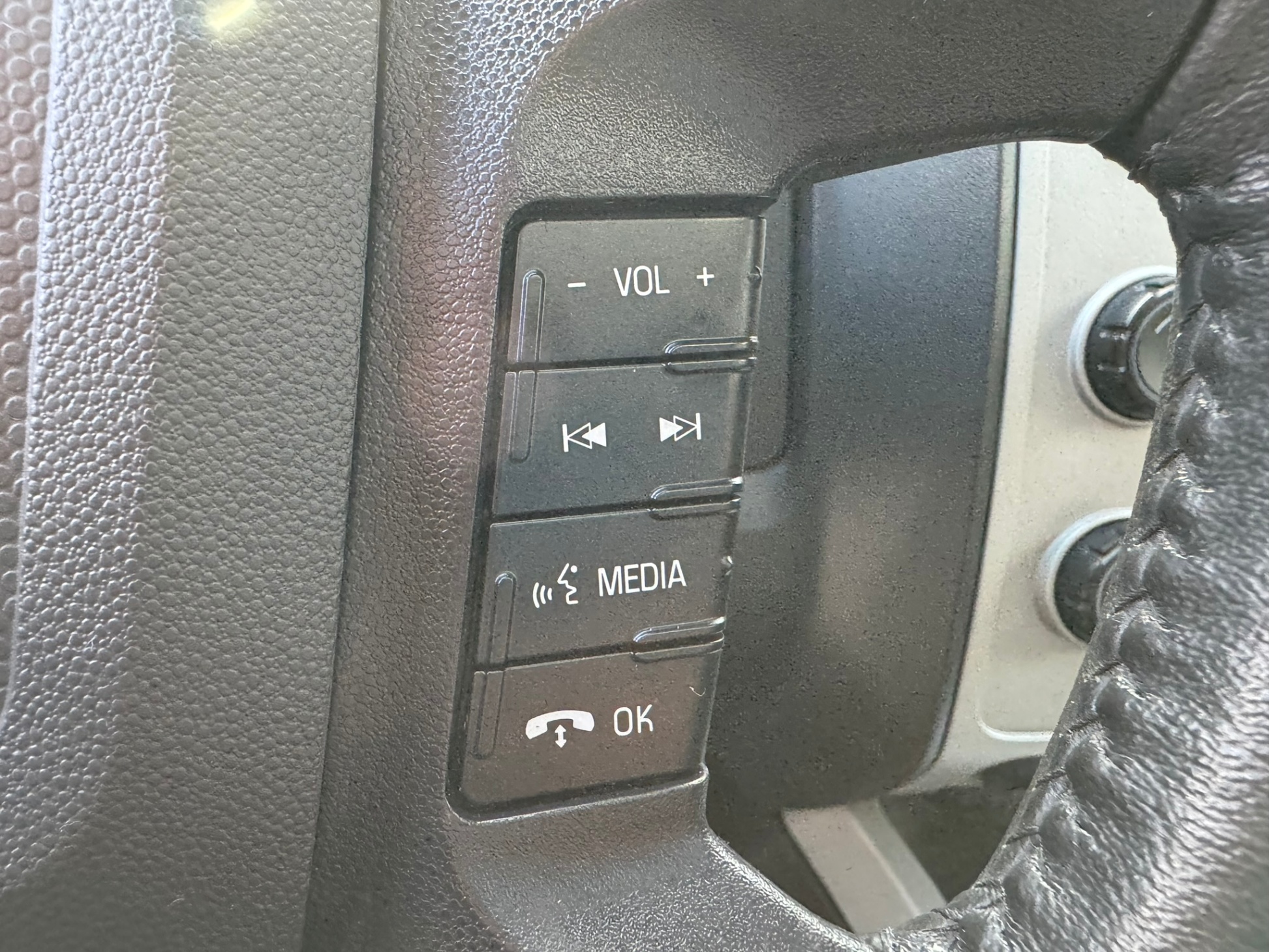 /enixmotorsportltd/2012-Ford-Escape-4491425220073768.jpg