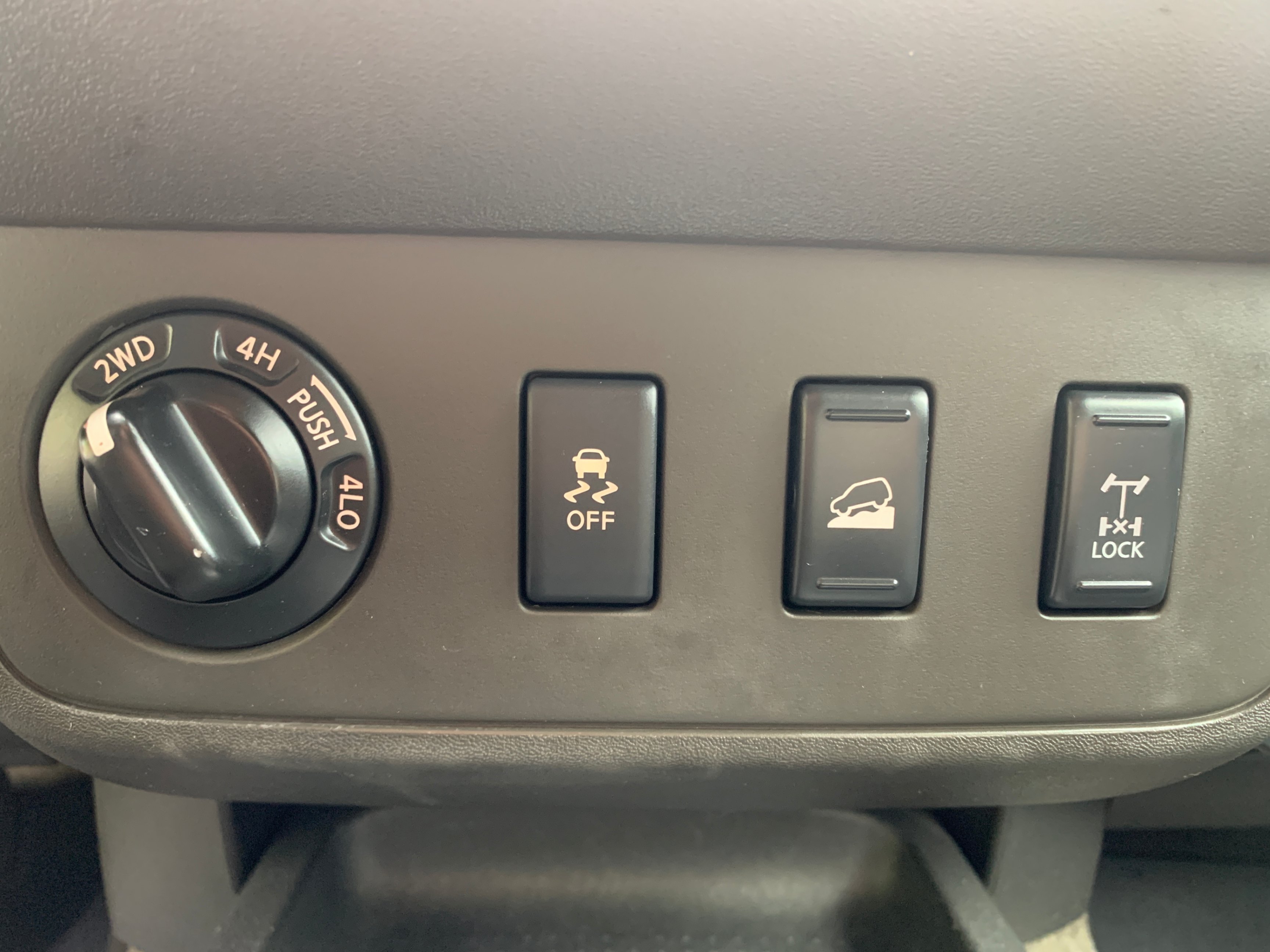 /enixmotorsportltd/2012-Nissan-Xterra-31468714885773763.jpg