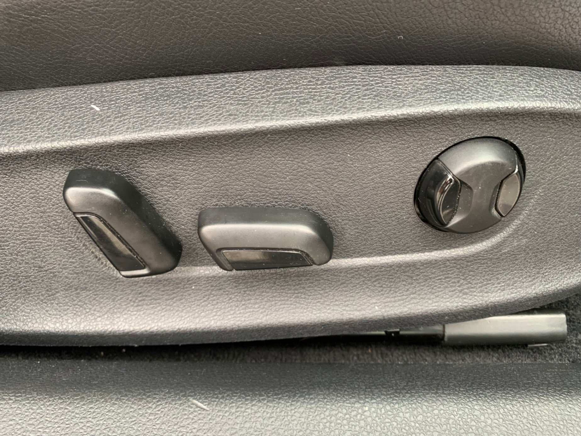/enixmotorsportltd/2012-Volkswagen-Passat-1409578214474605.jpg