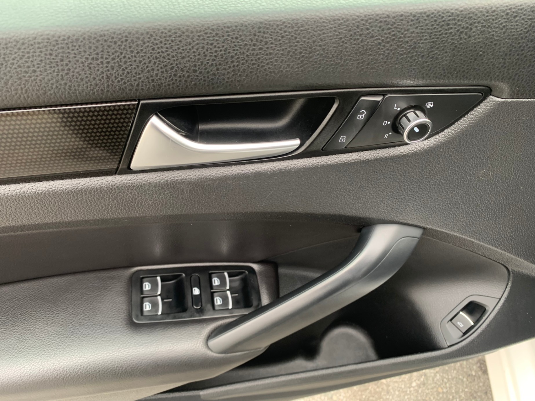 /enixmotorsportltd/2012-Volkswagen-Passat-3101402771298476.jpg