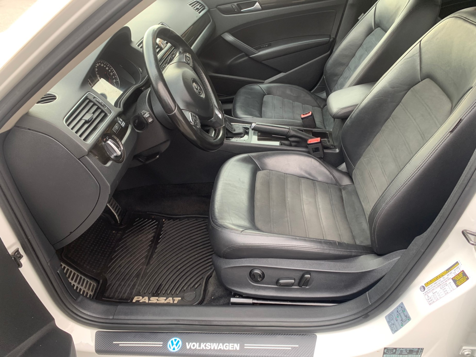 /enixmotorsportltd/2012-Volkswagen-Passat-8028745064334328.jpg