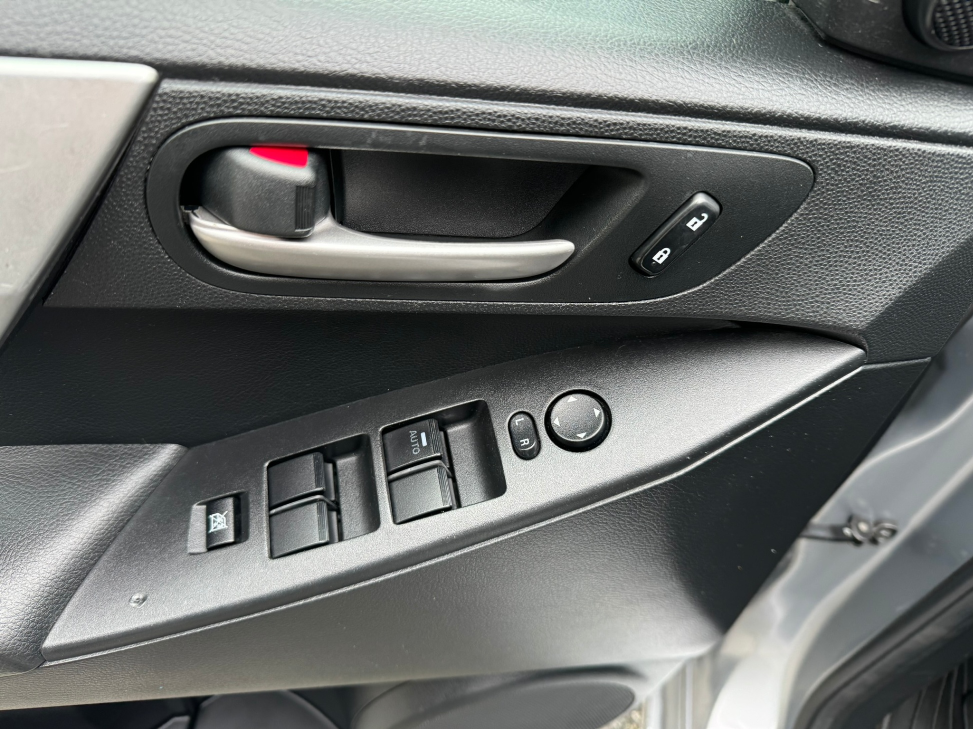 /enixmotorsportltd/2013-Mazda-Mazda3-8226292001913904.jpg