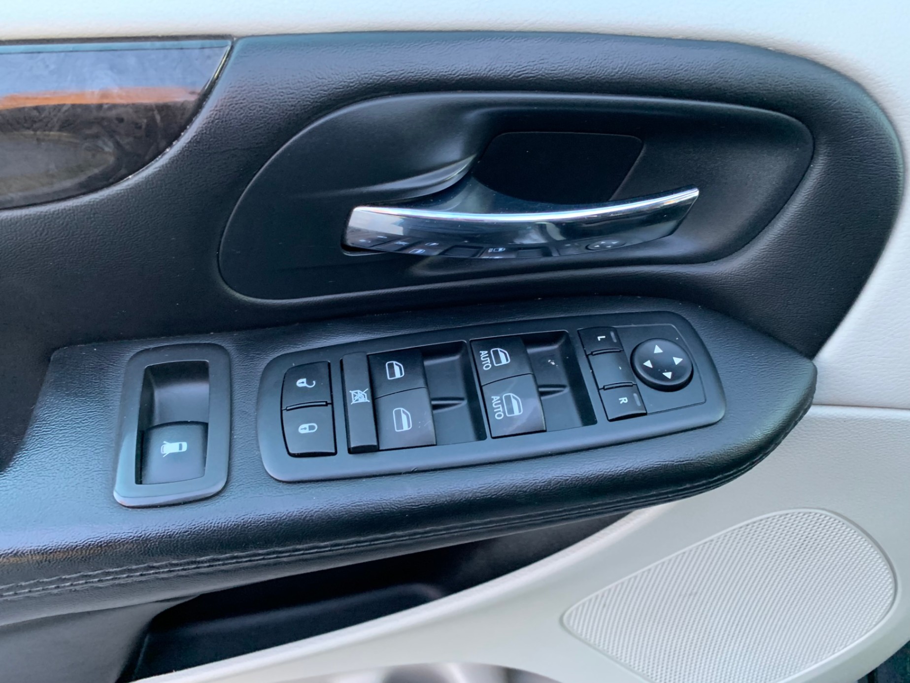 /enixmotorsportltd/2014-Dodge-GrandCaravan-930378722088864.jpg