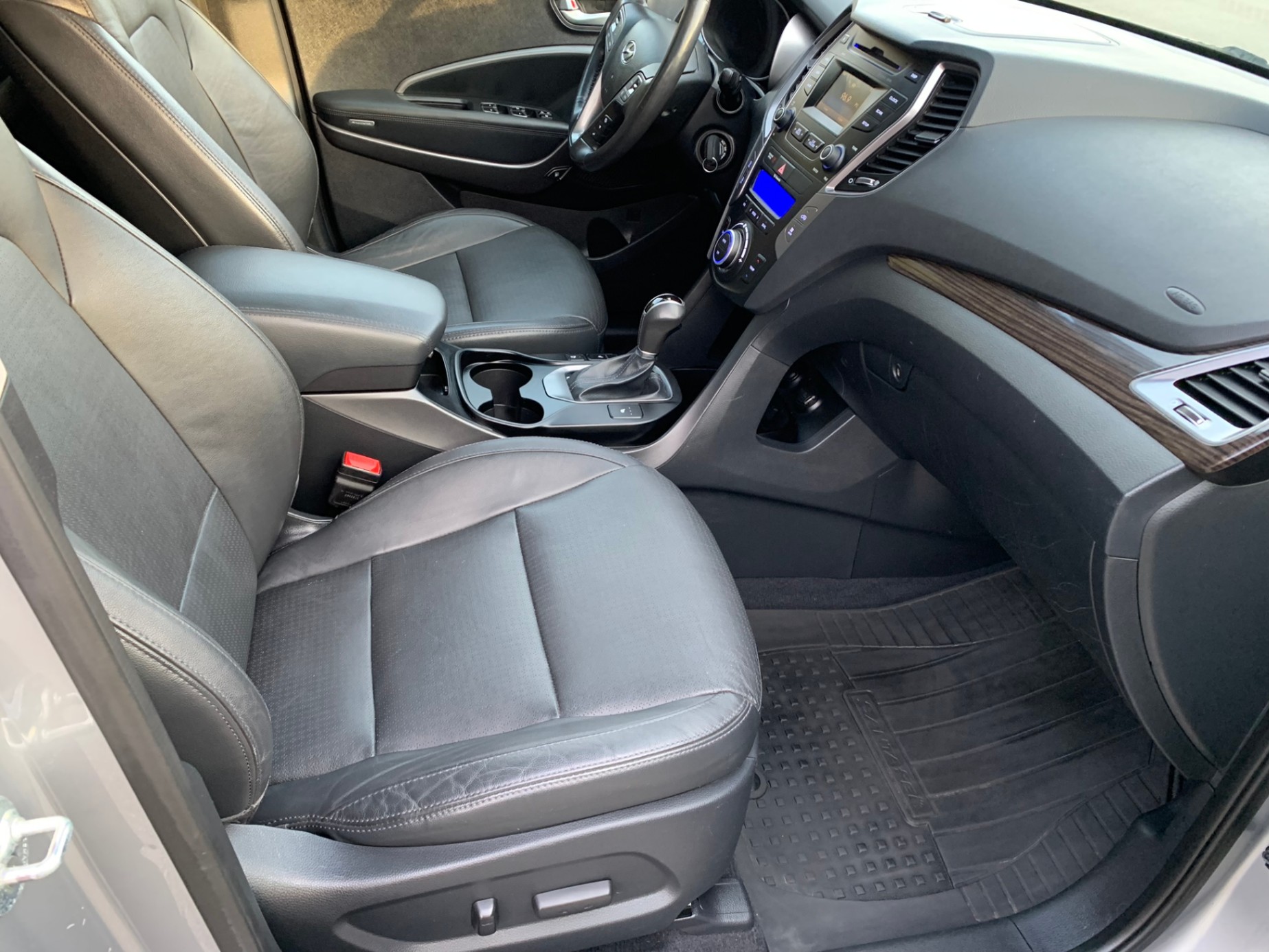 /enixmotorsportltd/2014-Hyundai-SantaFe-08981743207696558.jpg