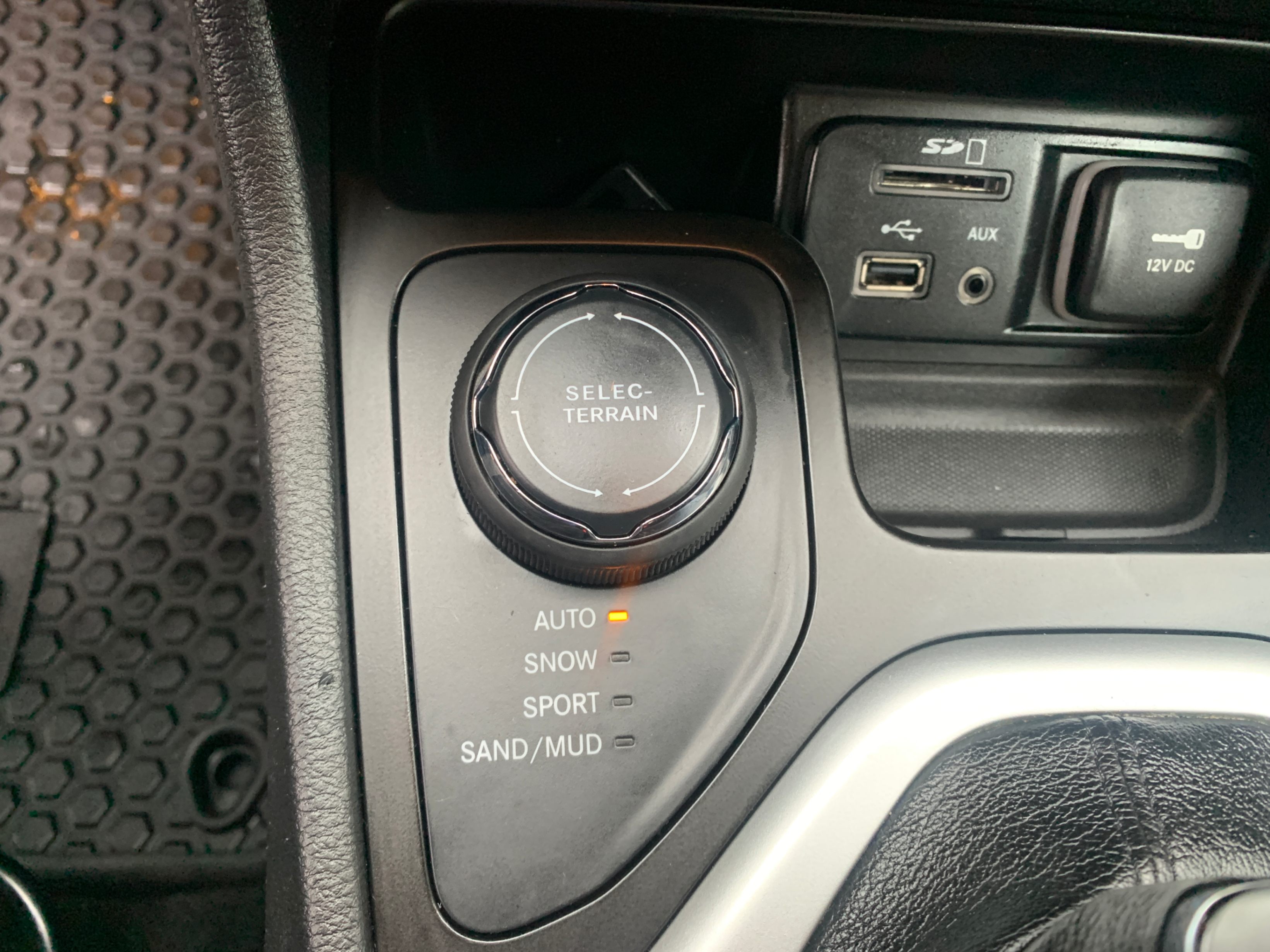 /enixmotorsportltd/2014-Jeep-Cherokee-5516049176101359.jpg