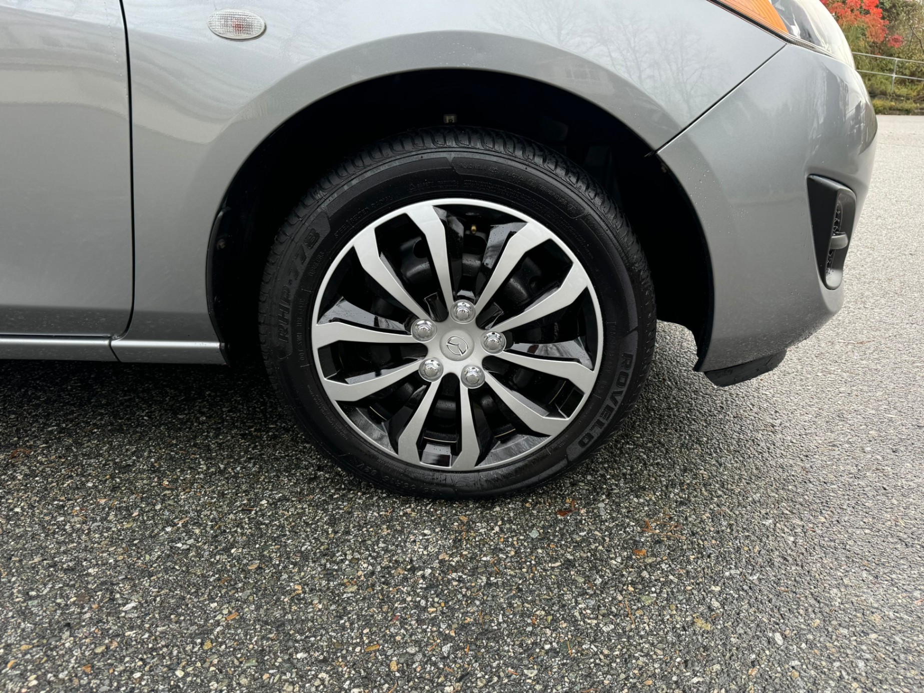 /enixmotorsportltd/2014-Mazda-Mazda2-19121848302135014.jpg