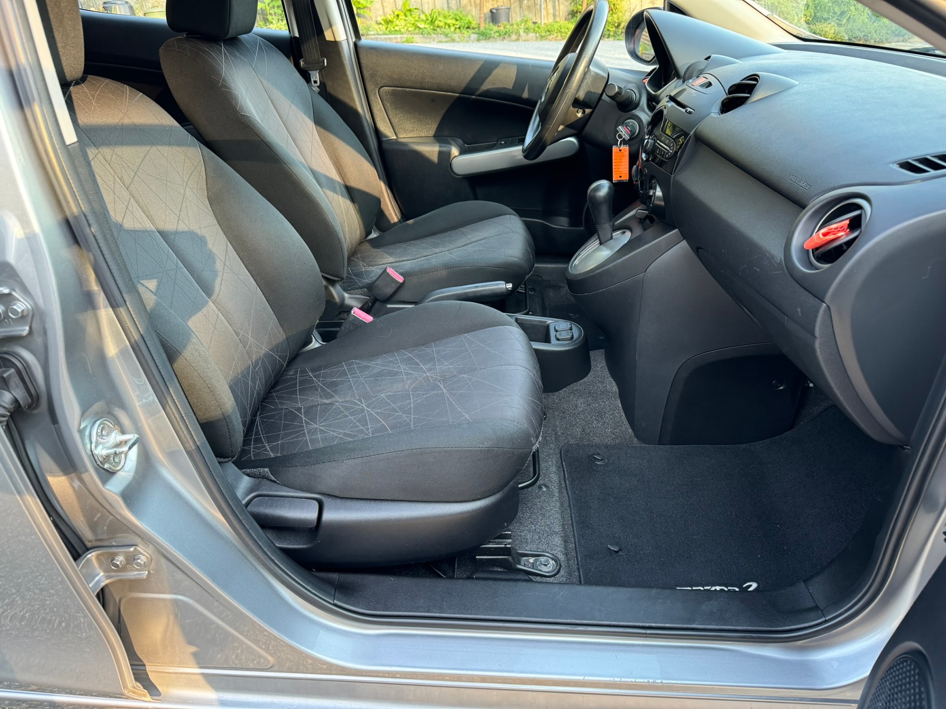 /enixmotorsportltd/2014-Mazda-Mazda2-3951238408896225.jpg