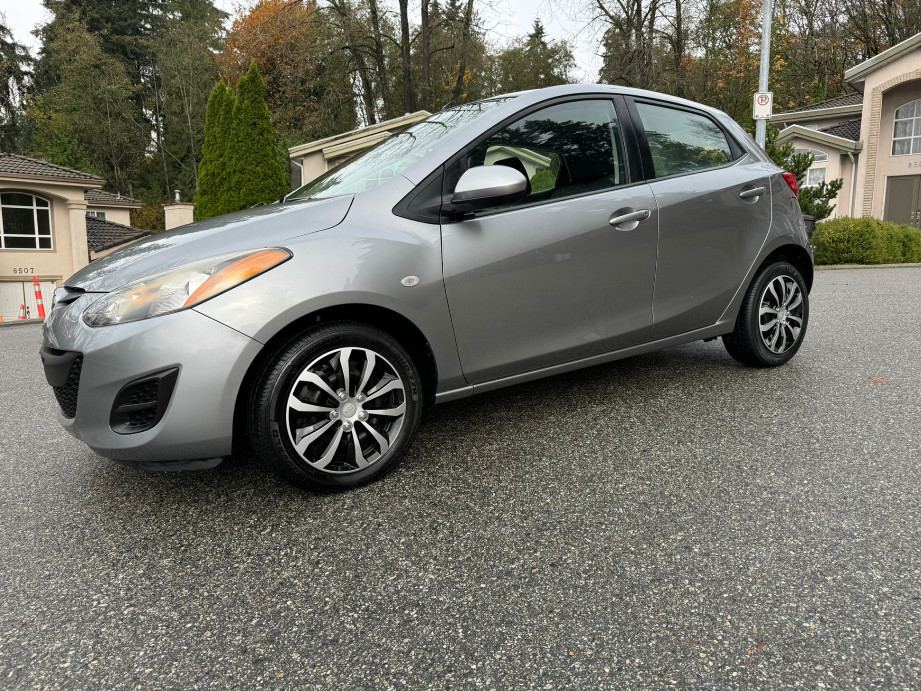 /enixmotorsportltd/2014-Mazda-Mazda2-7015667307673019.jpg