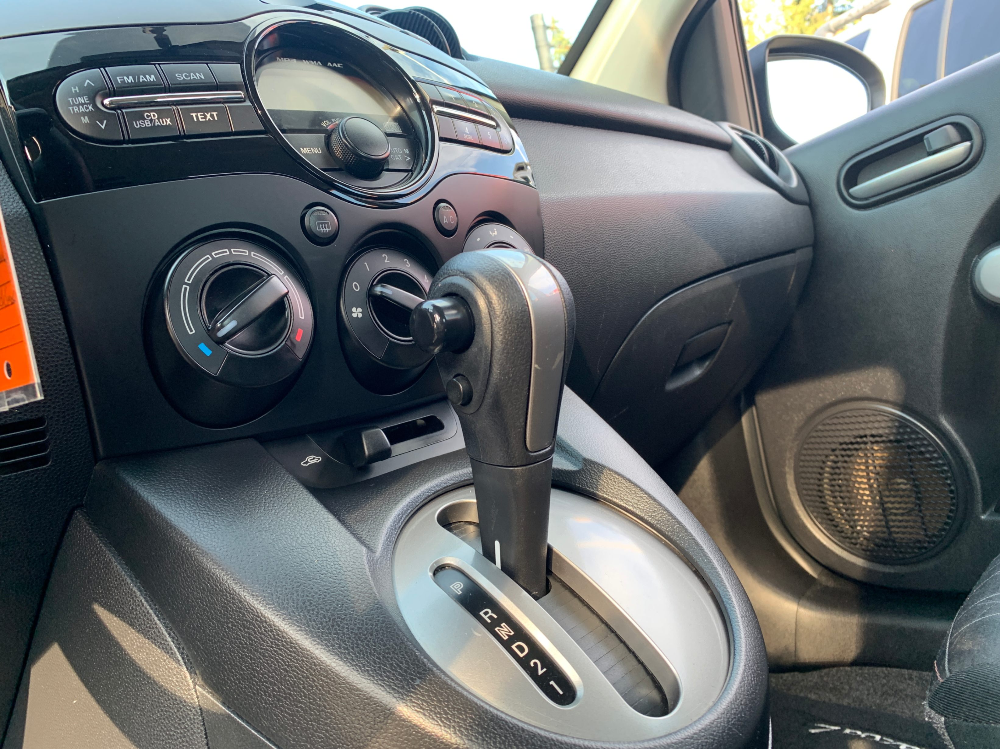 /enixmotorsportltd/2014-Mazda-Mazda2-8496436672771122.jpg