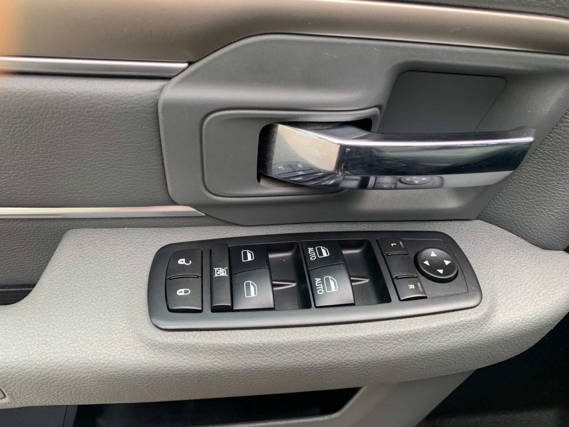 /enixmotorsportltd/2016-Ram-1500-2607448539544517.jpg