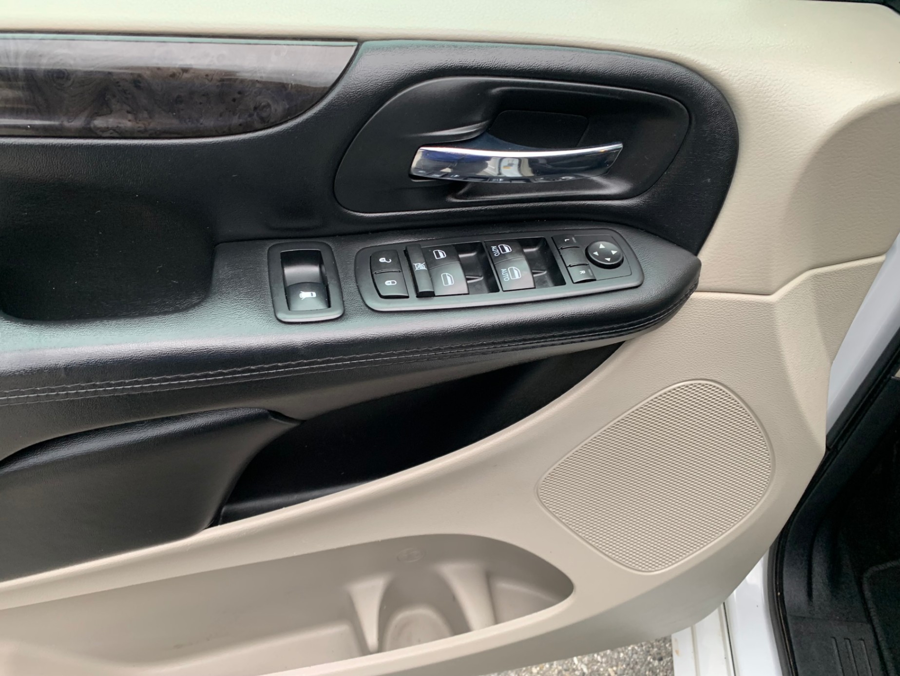 /enixmotorsportltd/2017-Dodge-GrandCaravan-8191330980384102.jpg